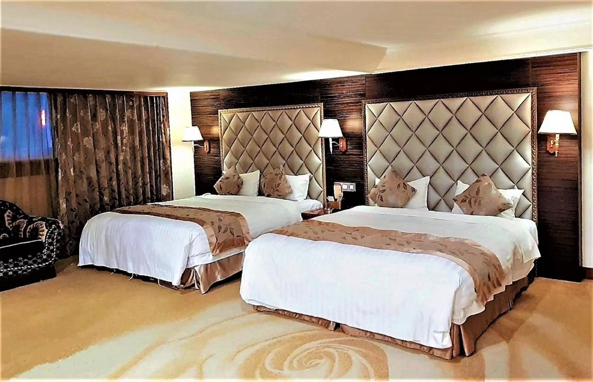 Luxury Quadruple Room in Chyuan Du Spring Resort