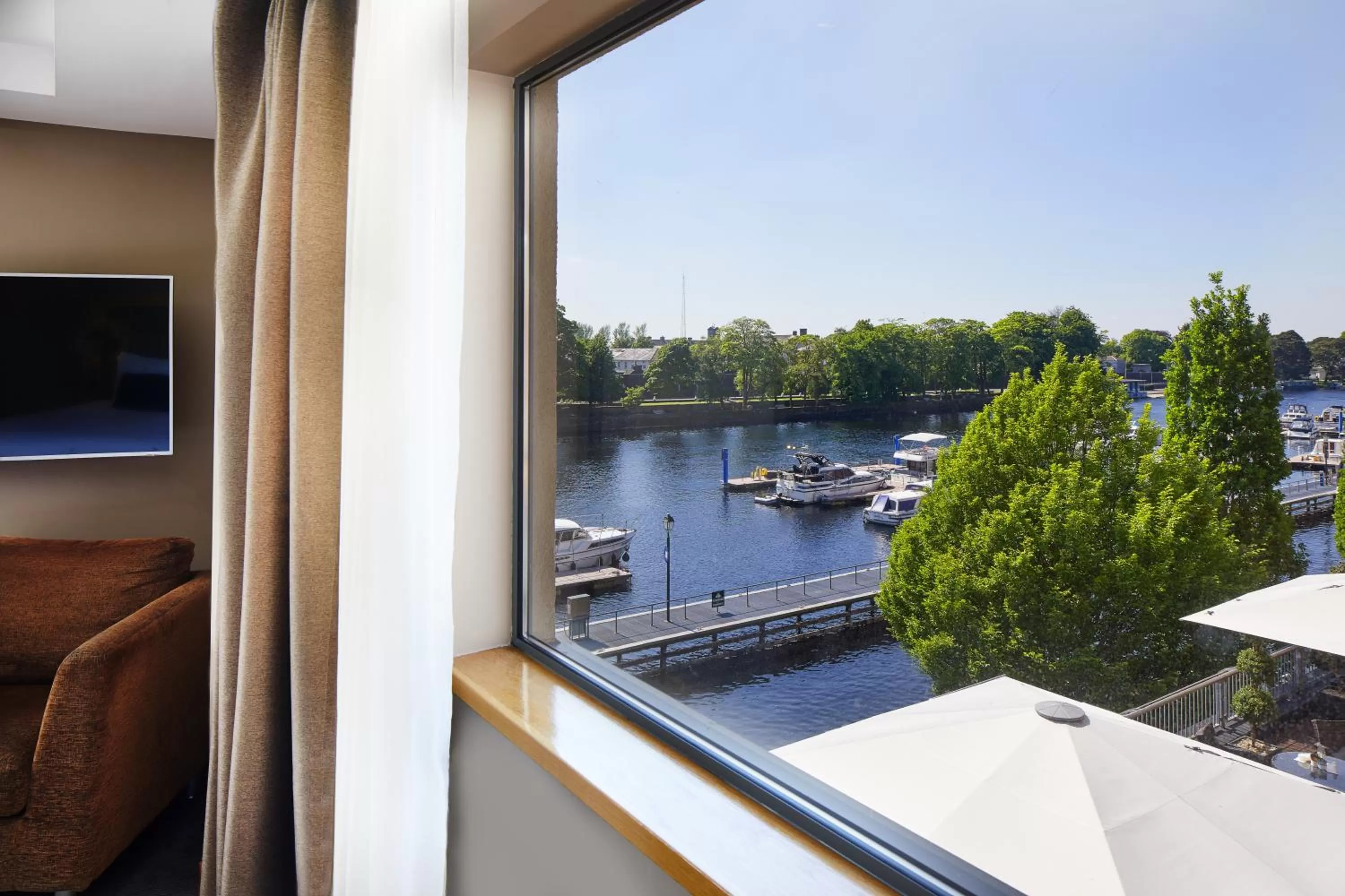 Standard Room with River View in Radisson Blu Hotel, Athlone