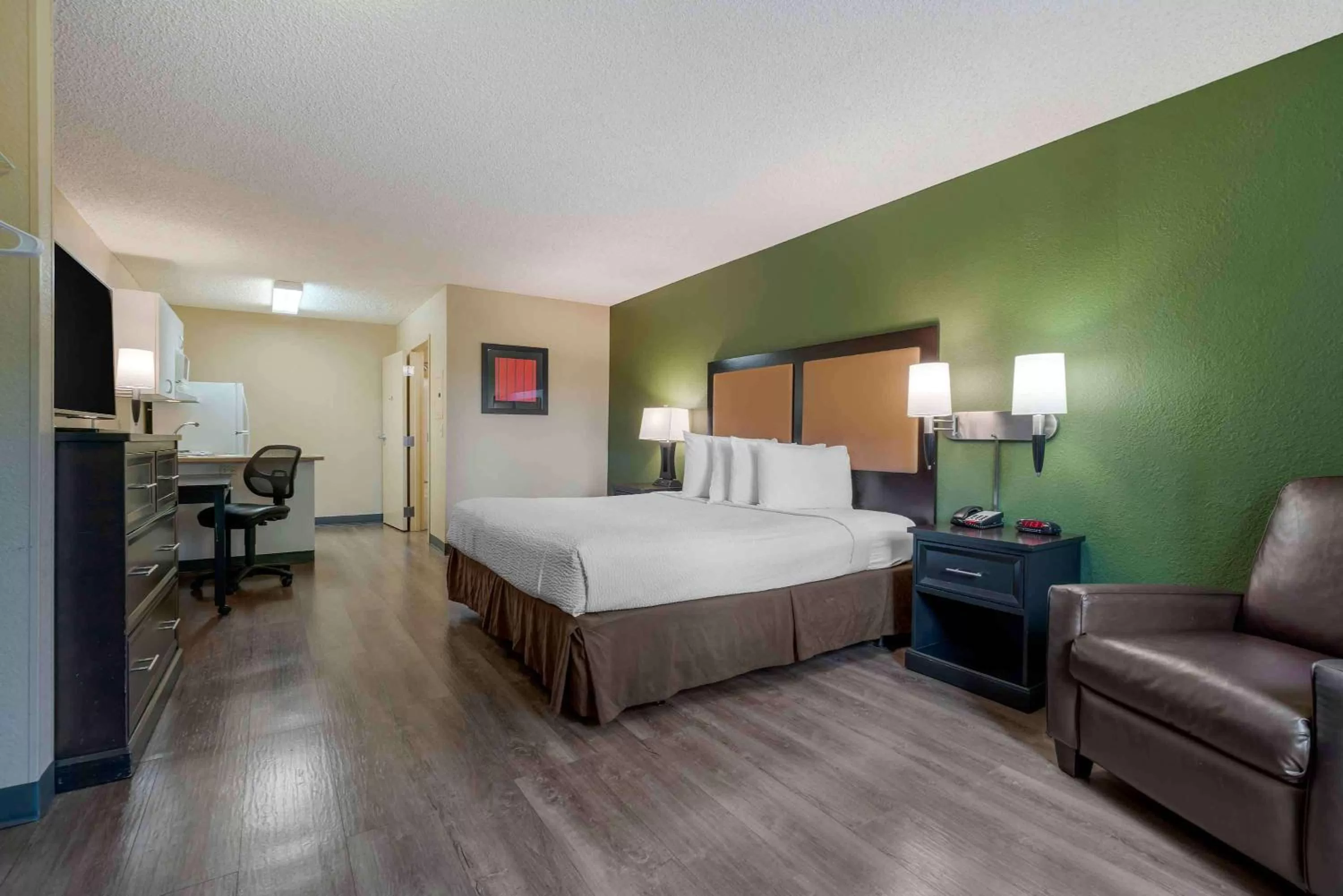 Studio with 1 King Bed - Non-Smoking in Extended Stay America Suites - Santa Rosa - South