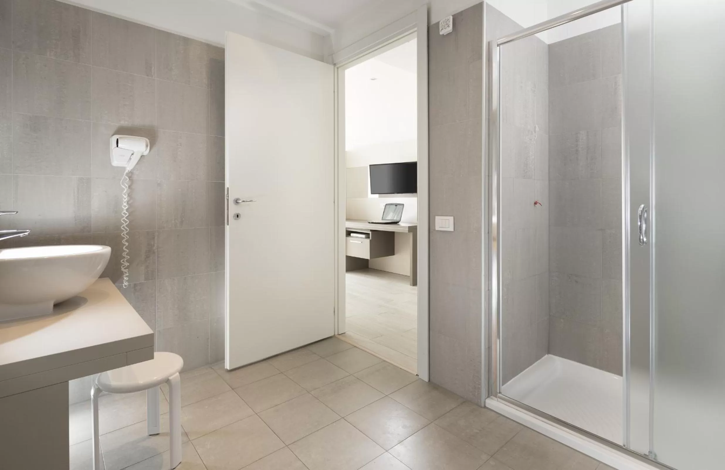 Executive Double Room Single Use in Hotel Cube