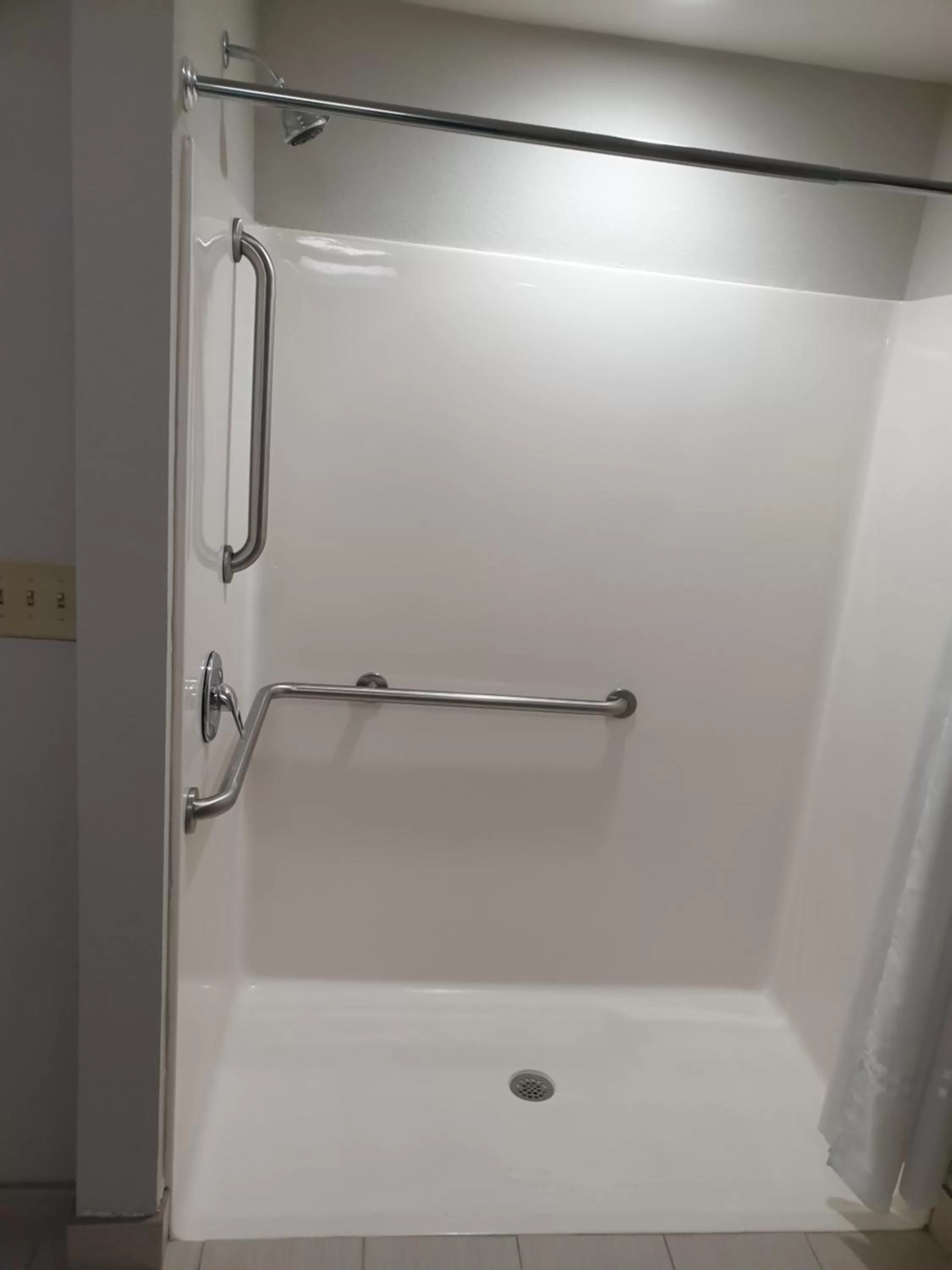 Shower in Microtel Inn & Suites by Wyndham Augusta/Riverwatch