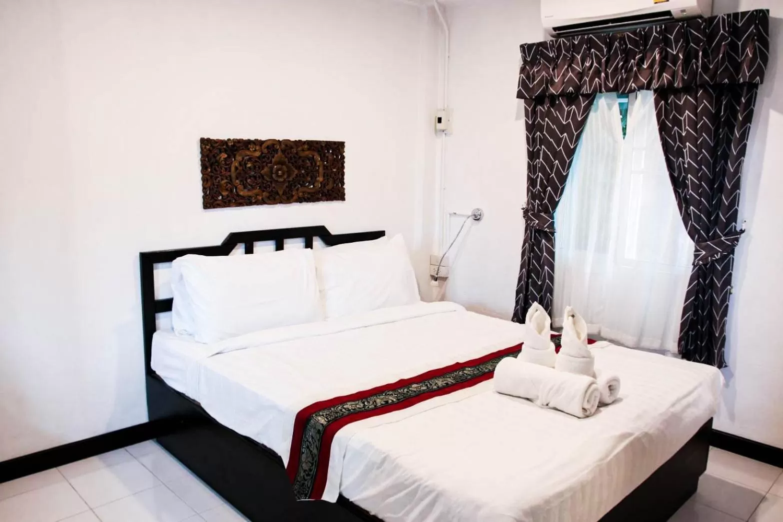 Standard Queen Room - single occupancy in Vlodge House