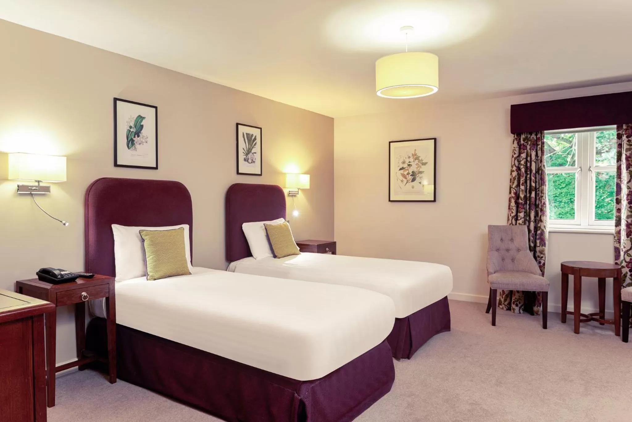 Standard Room with Two Zip Beds in Mercure Thame Lambert Hotel