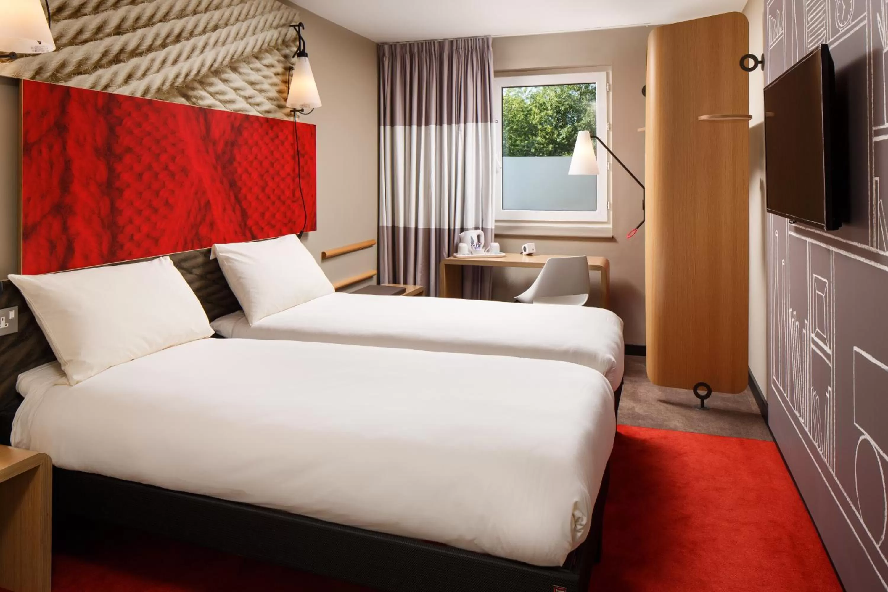 Twin Room in ibis Coventry Centre