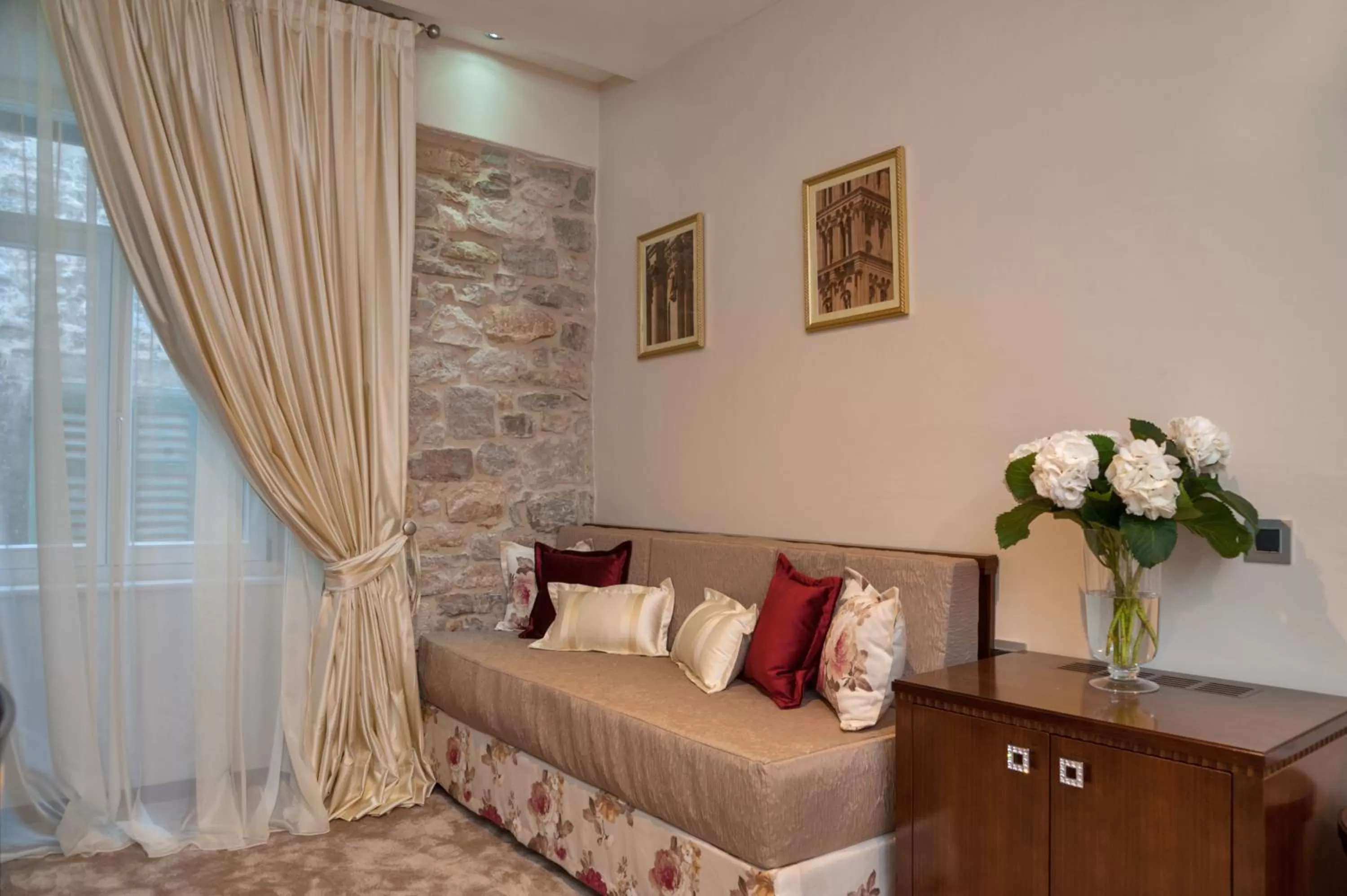 Superior Double or Twin Room in Heritage Hotel Antique Split