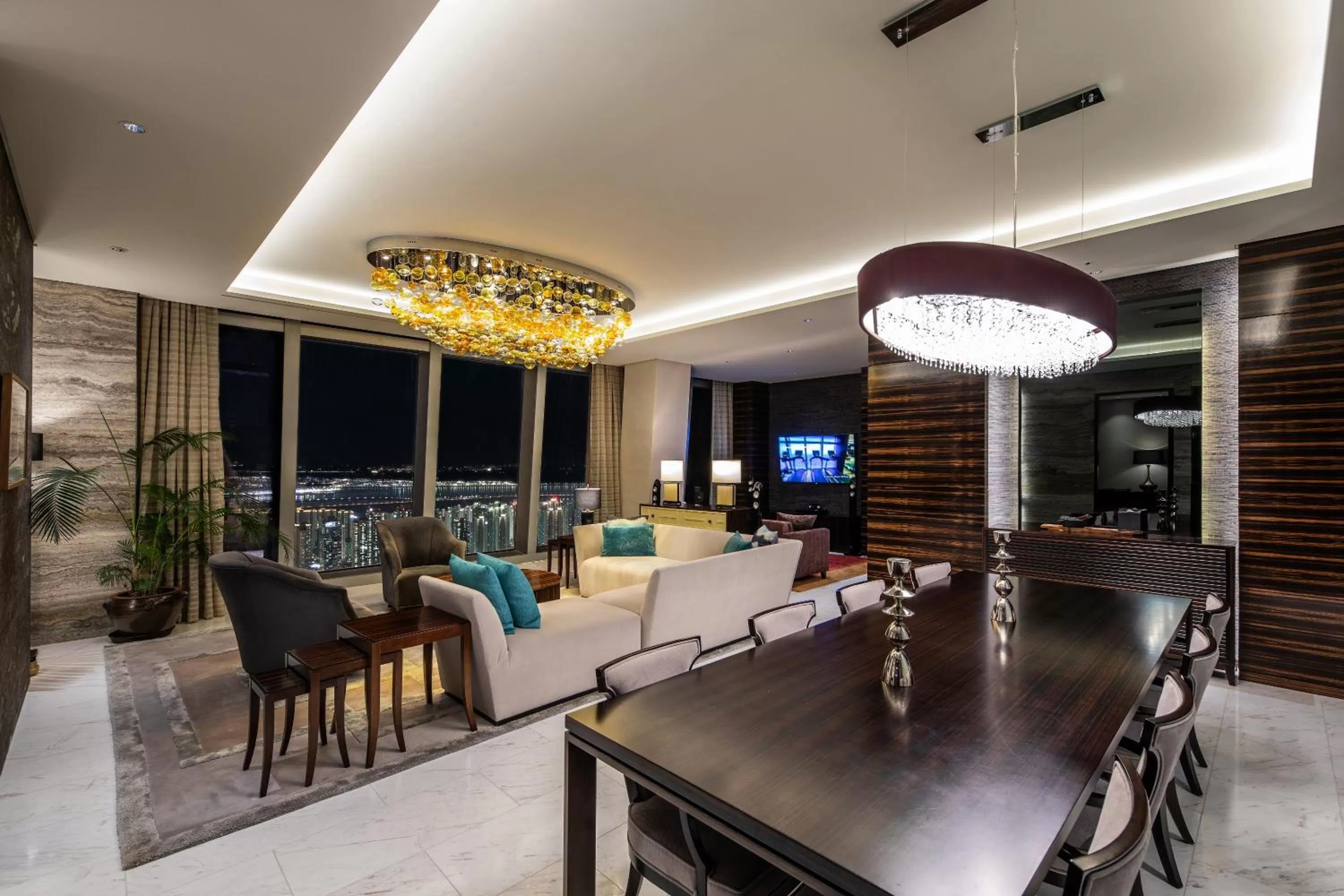 Four-Bedroom Suite in Oakwood Premier Incheon Hotel