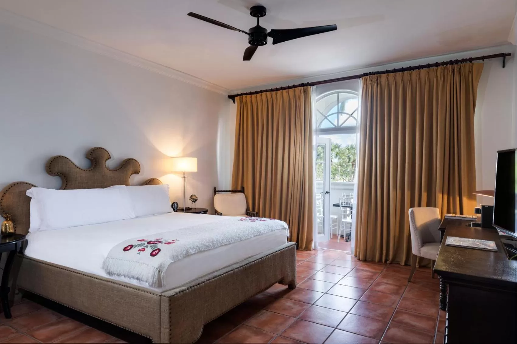 Studio King Suite with View - Disability Accessible in Casa Faena Miami Beach