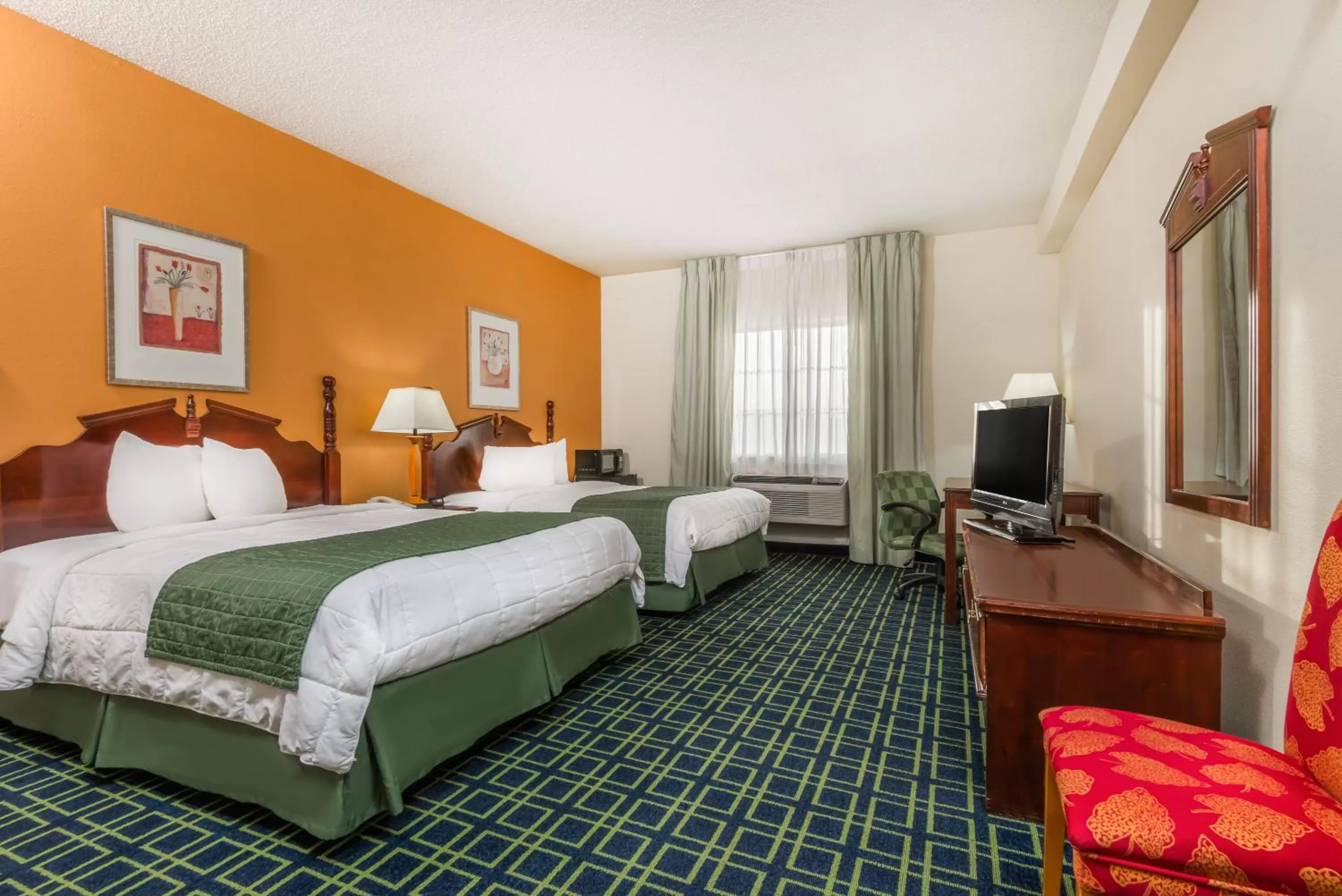 Queen Room with Two Queen Beds - Mobility Access/Non-Smoking in Baymont by Wyndham Greensburg