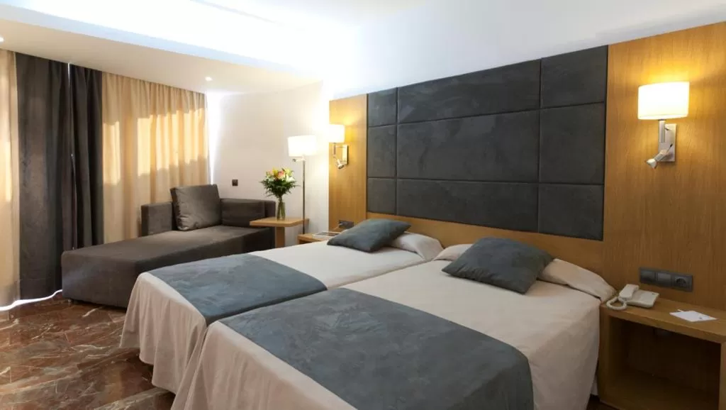 Double Room with Side Sea View in Hotel Mirador