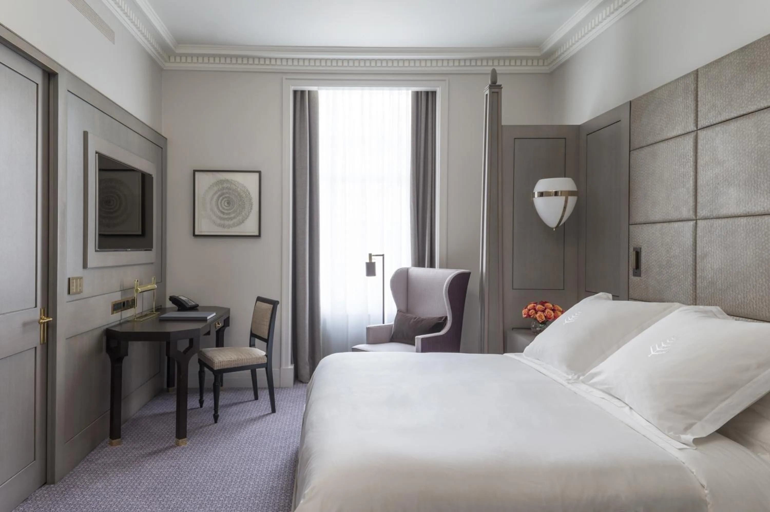 Superior Room king bed in Four Seasons Hotel London at Ten Trinity Square