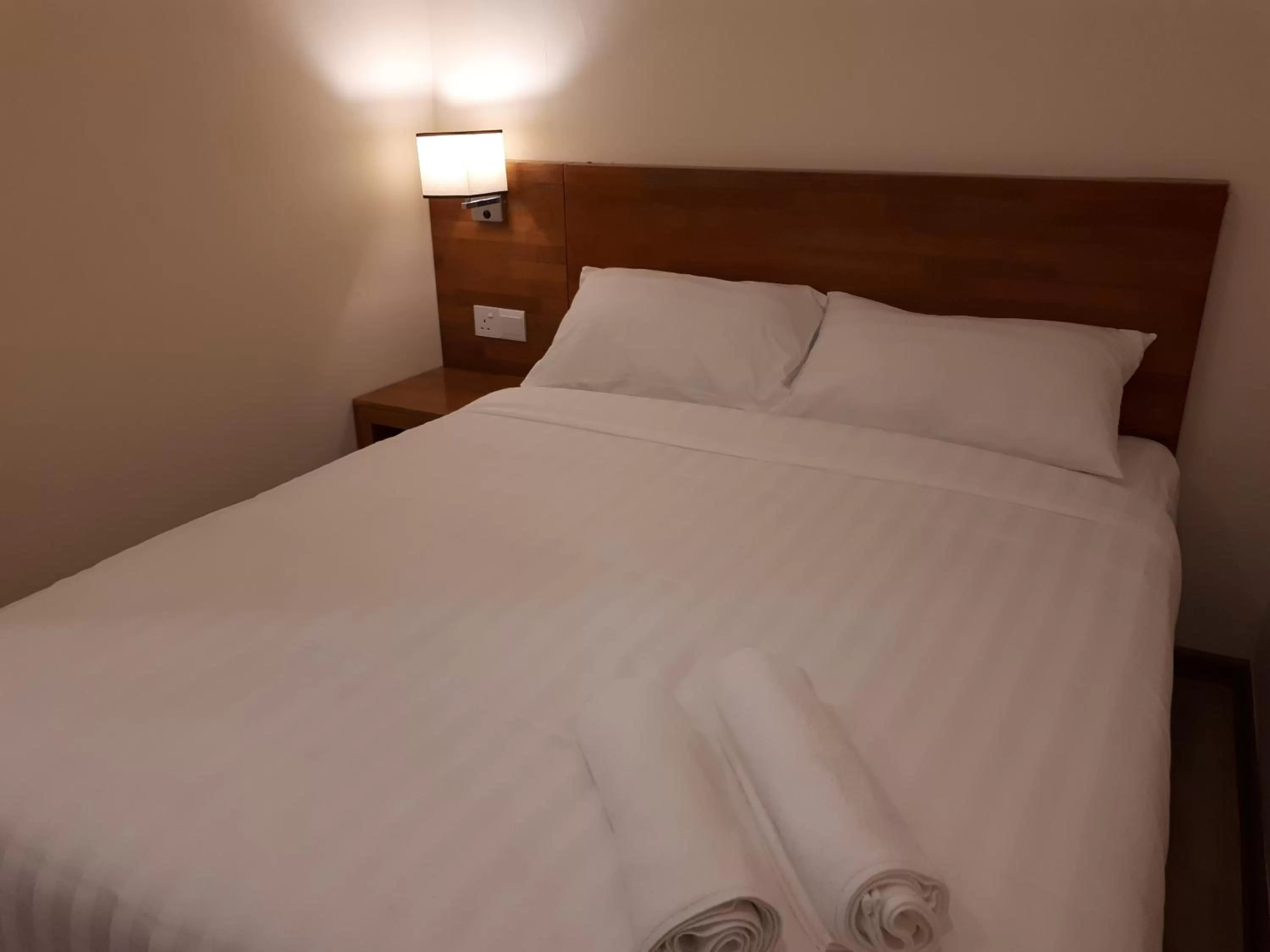 Standard Queen Room (No Window) in Hotin Inn