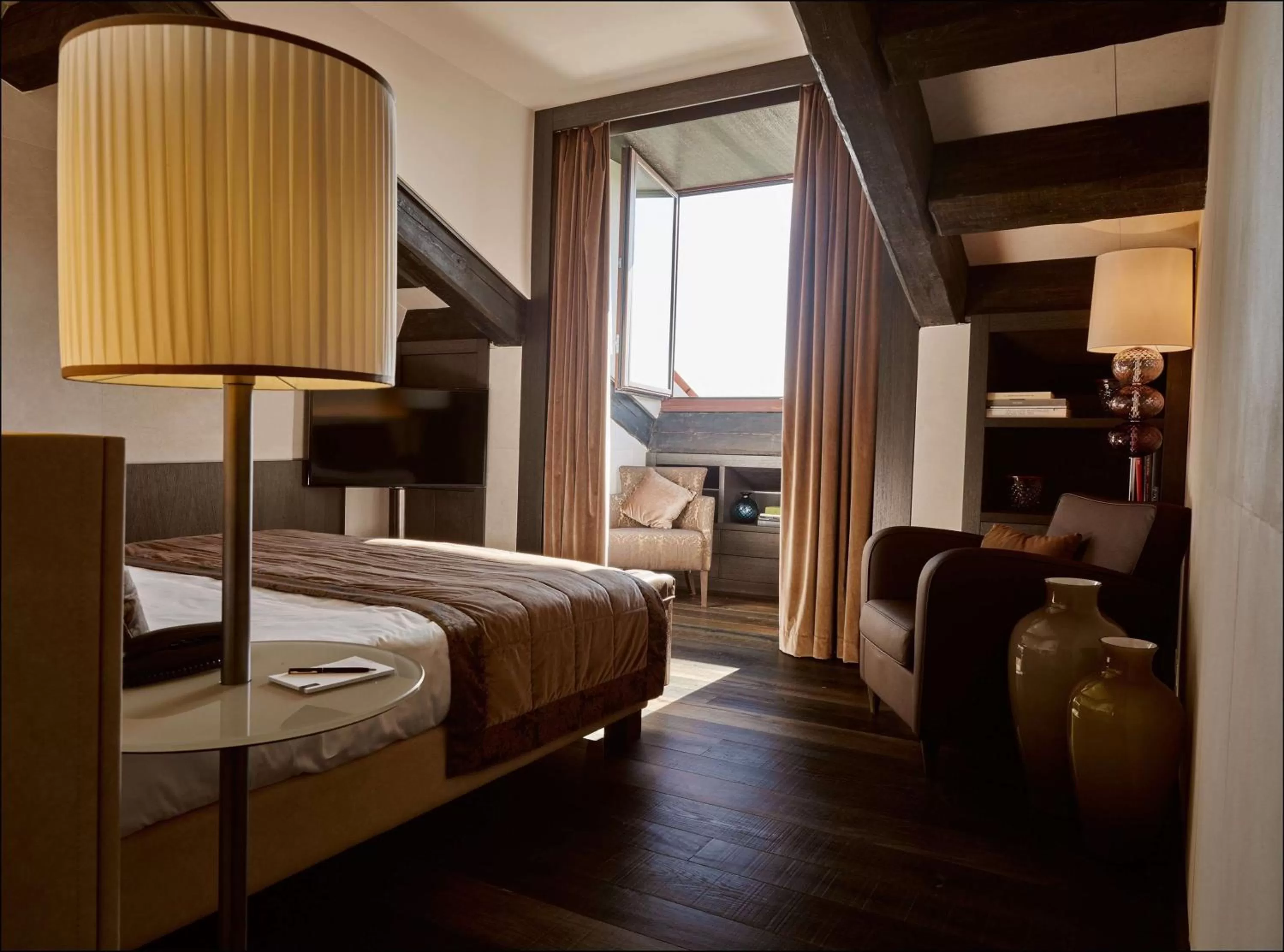 Suite with Canal View in Hyatt Centric Murano Venice