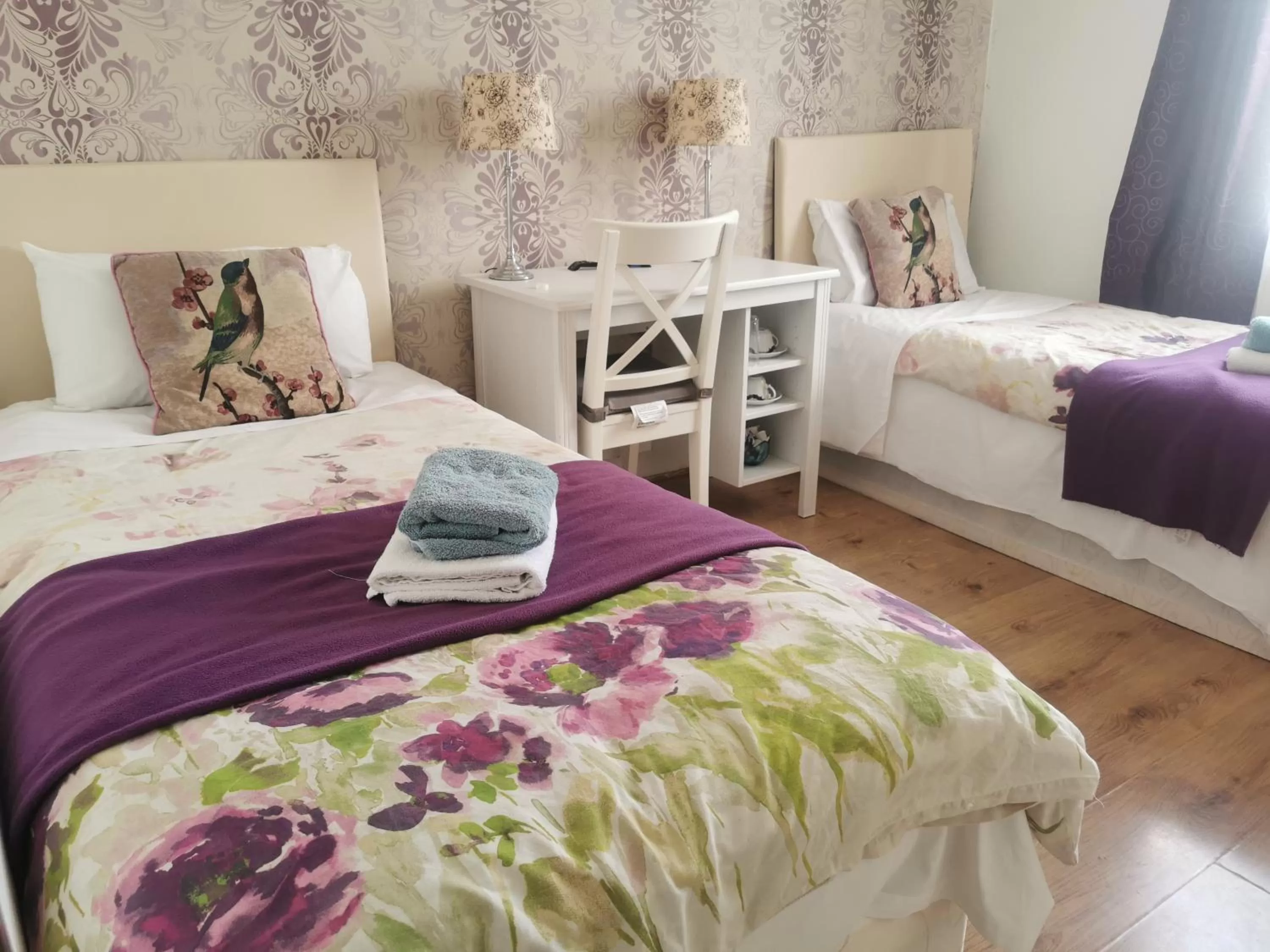 Twin Room in Adams Guest House