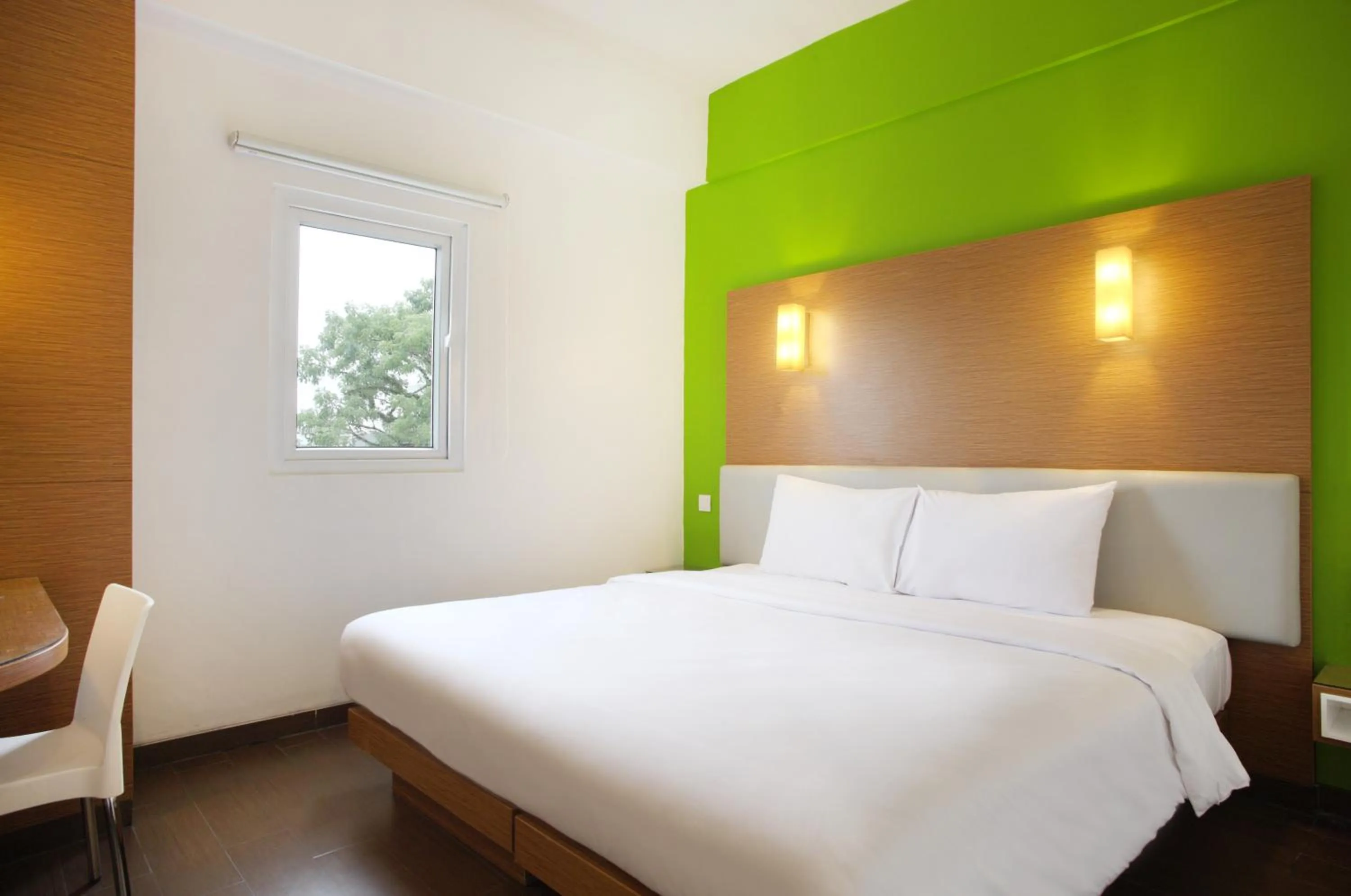 Smart Queen Room in Amaris Hotel Malang
