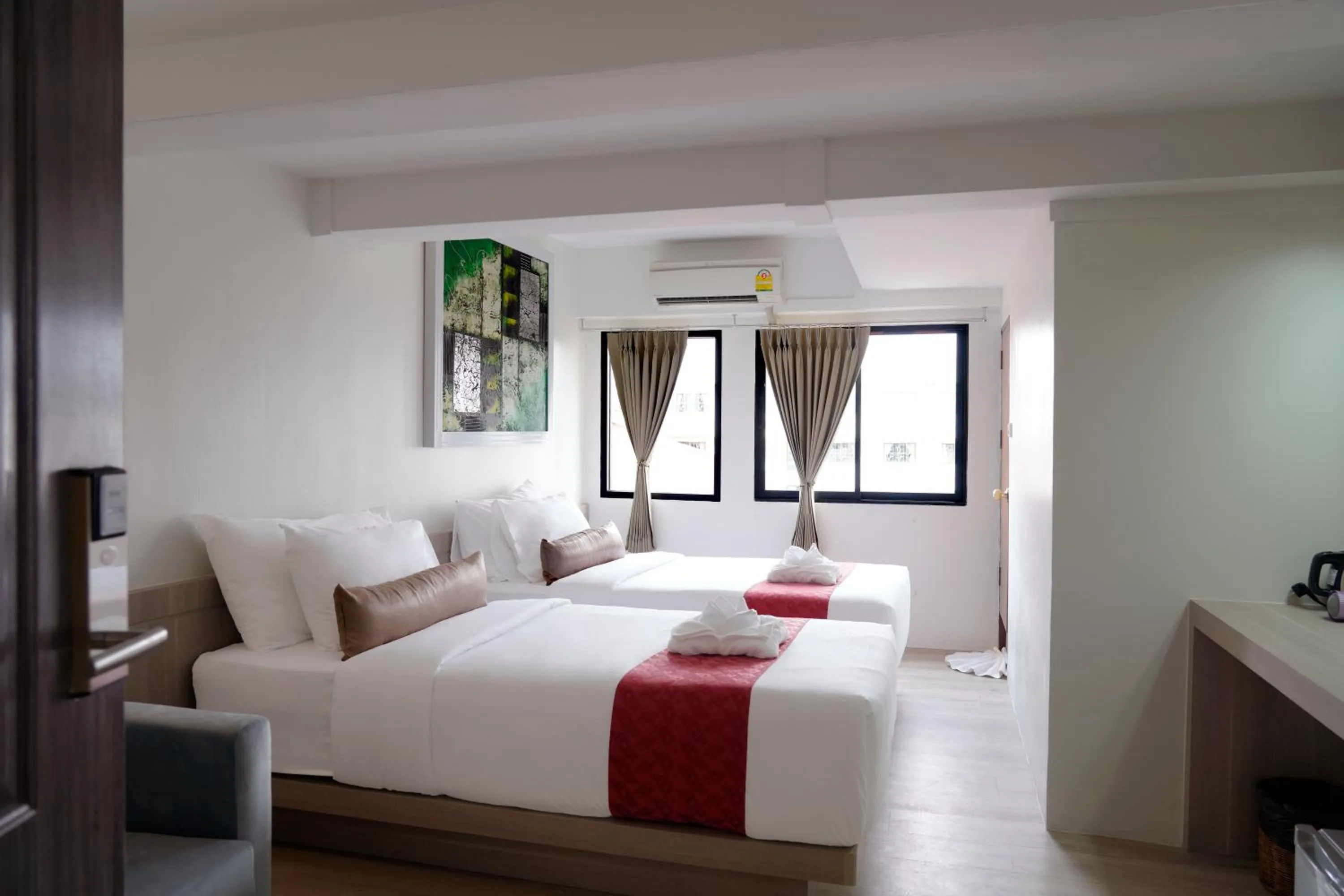 Superior Twin Room with Window in Sawasdee House