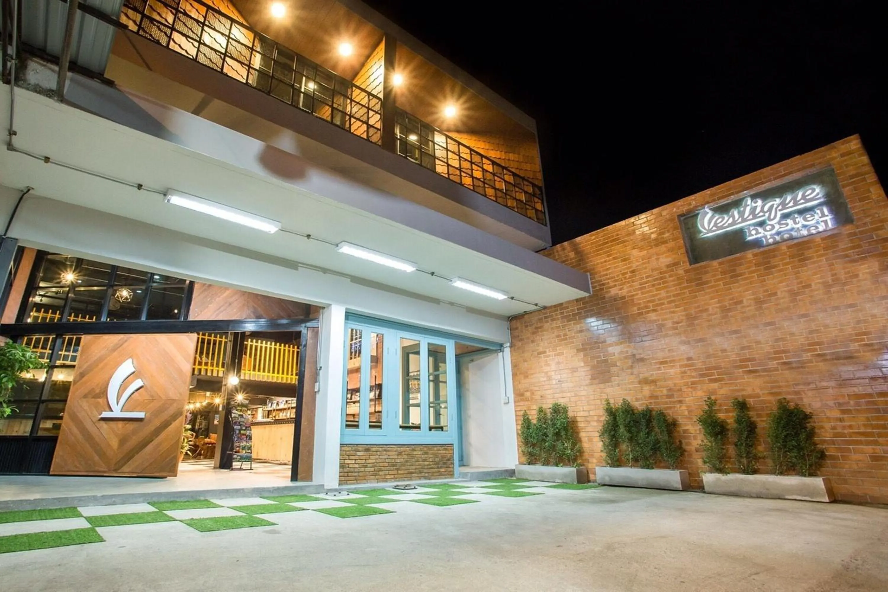 Koenji Guest House & Bar Chiang Mai