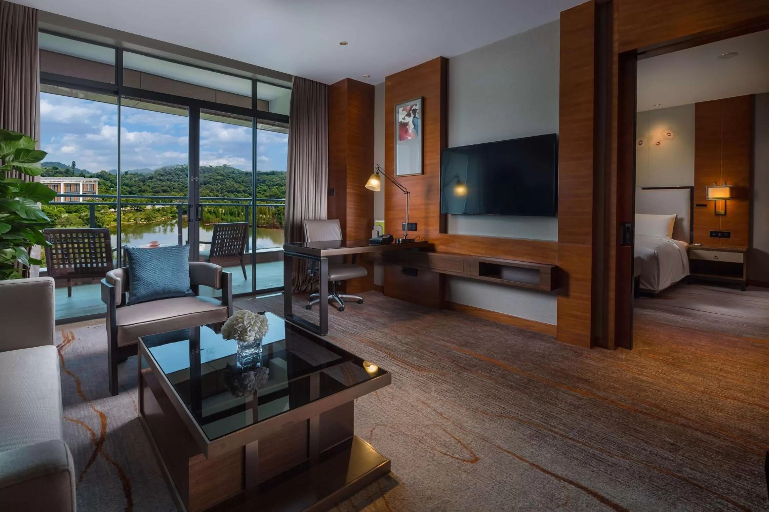 Executive Suite with Panoramic Balcony in DoubleTree by Hilton Hotel Guangzhou - Science City