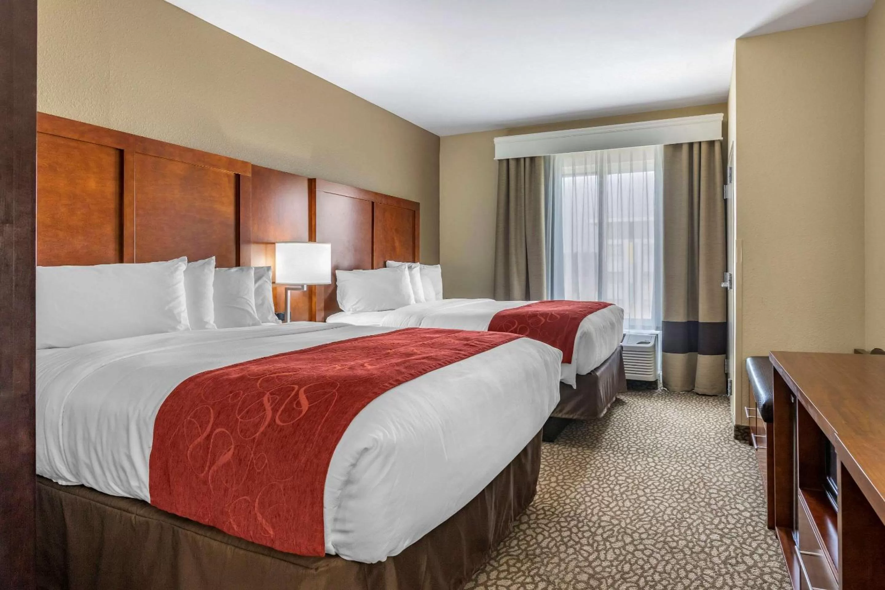 Queen Suite with Two Queen Beds and Sofa Bed in Comfort Suites Florence I-95