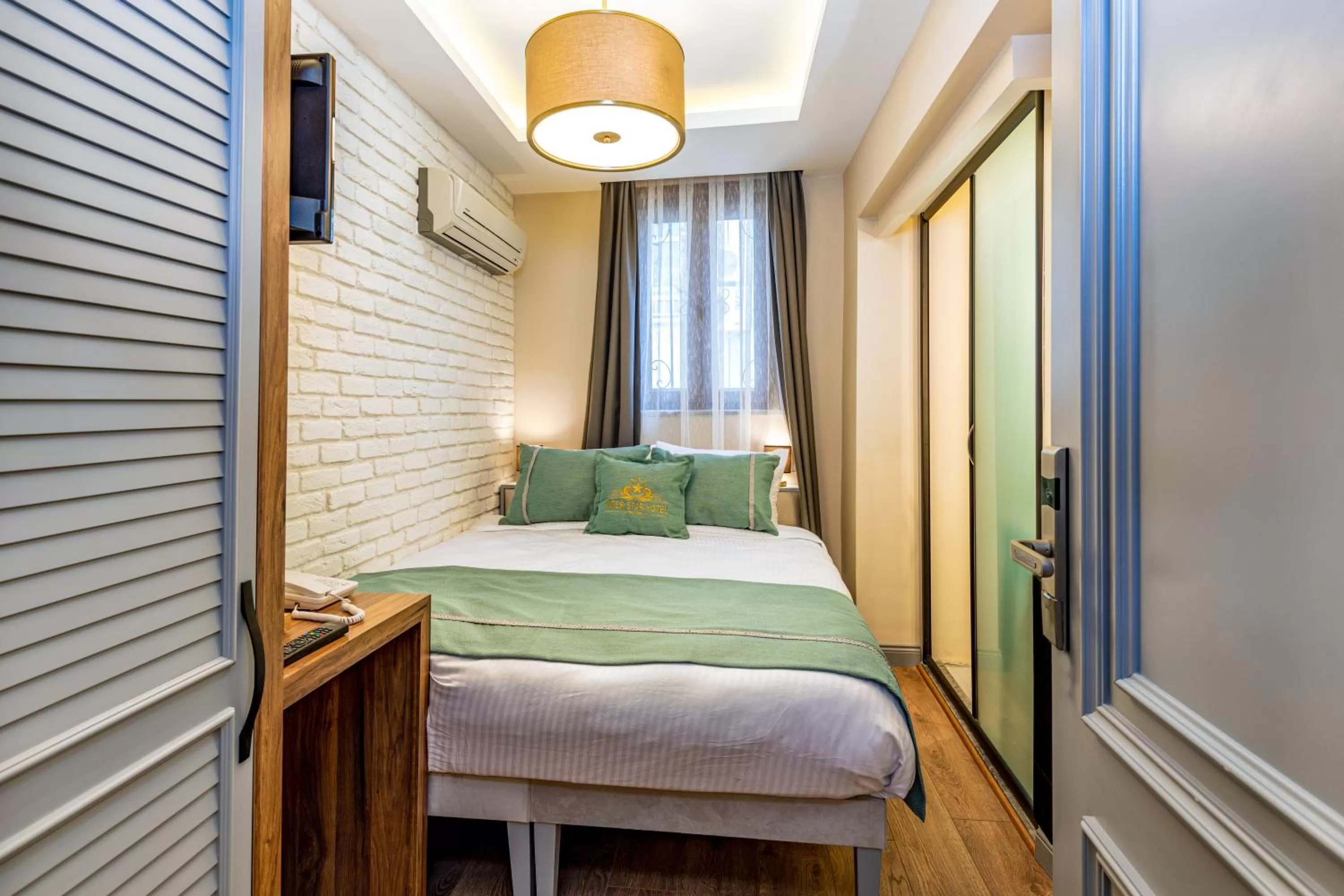 Budget Single Room - Basement  in Interstar Hotel - Sultanahmet