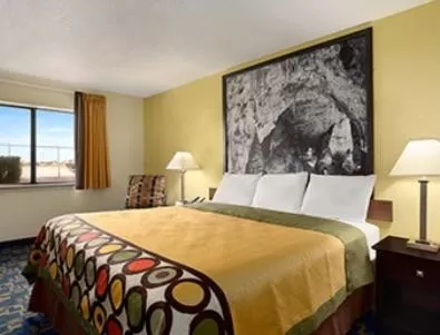 Queen Room - Mobility Access/Non-Smoking in Super 8 by Wyndham Carlsbad