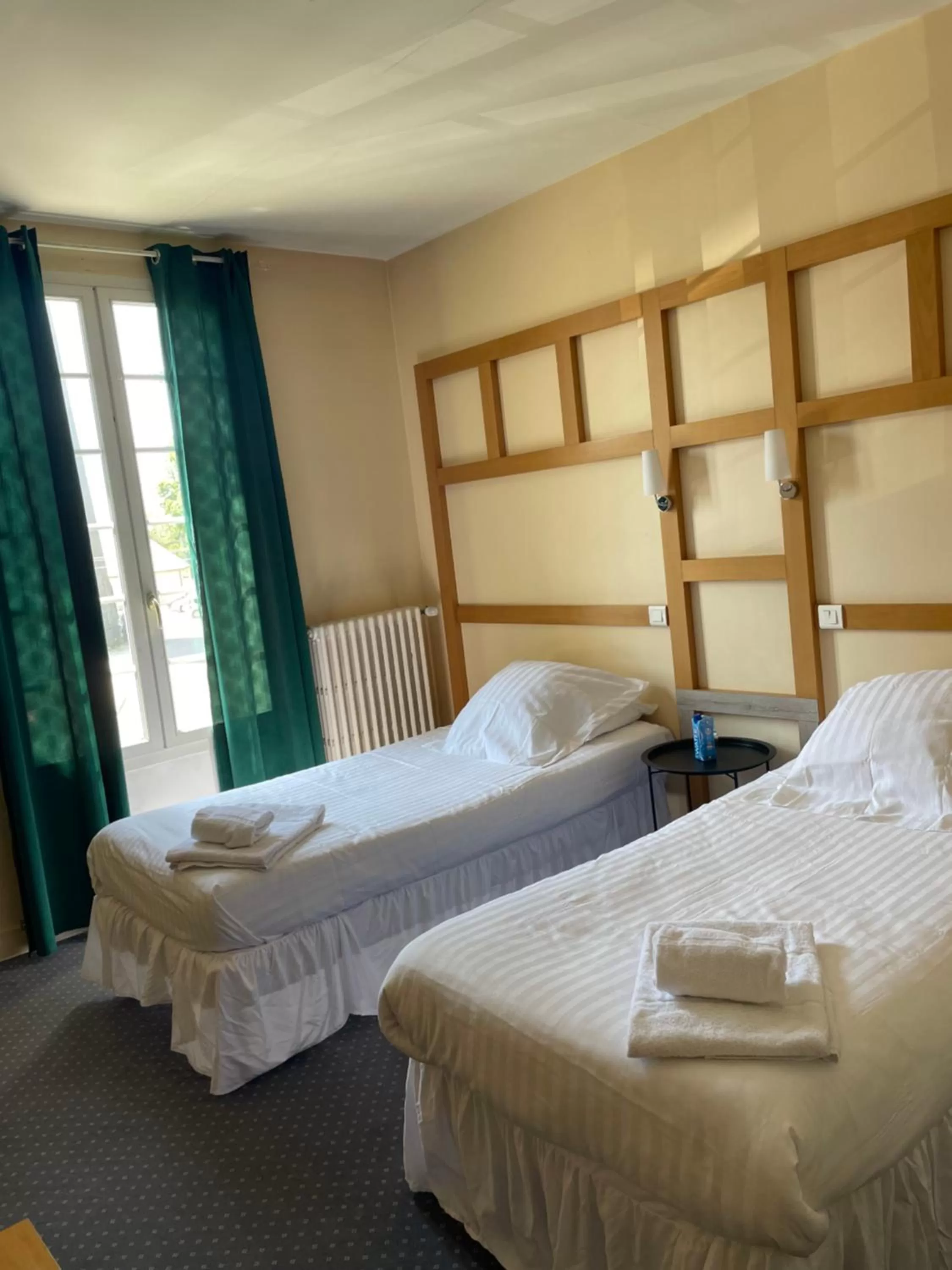 Twin Room in Hôtel La Capitainerie