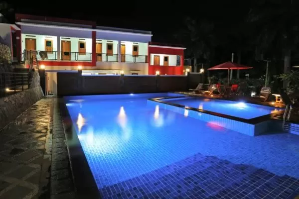 Pool view in Jazz Senggigi Hotel