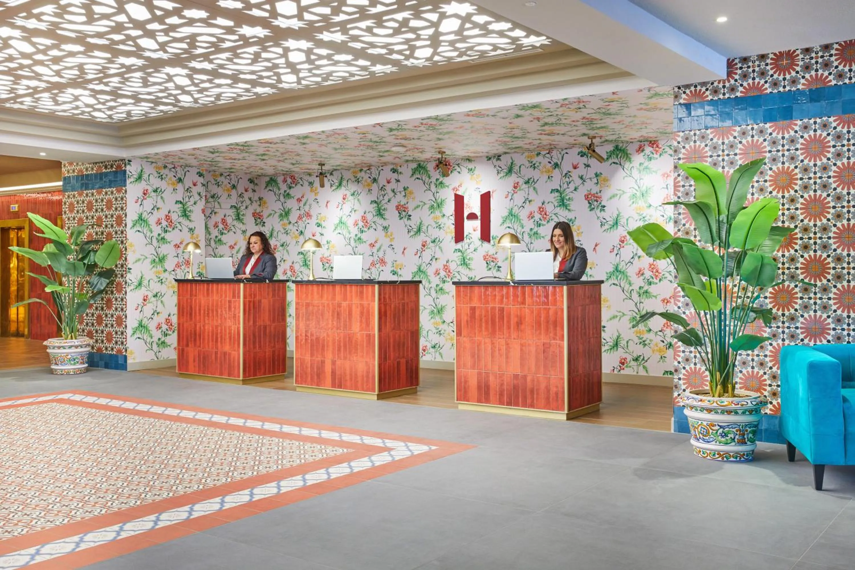 Lobby or reception in Hesperia Sevilla
