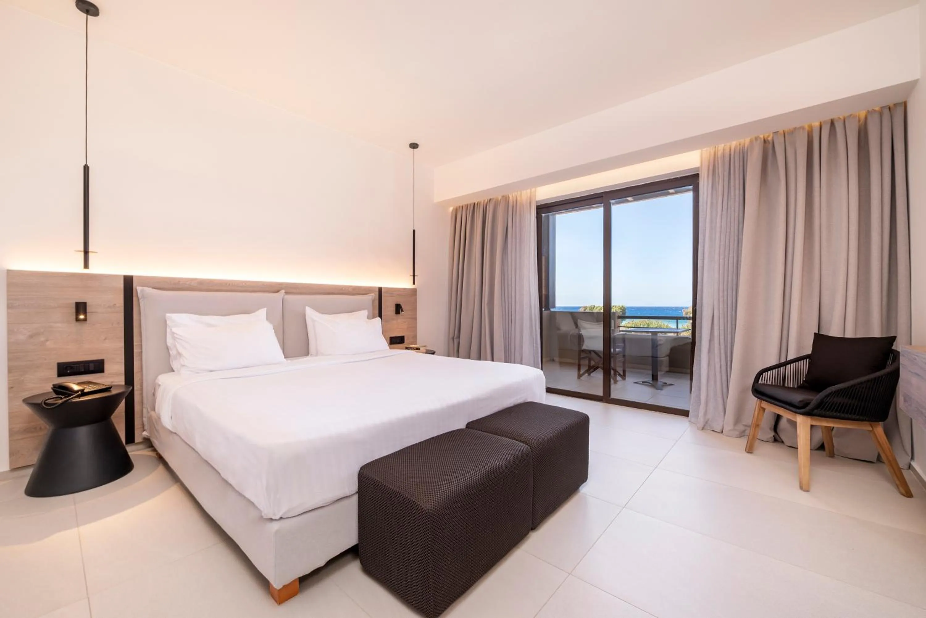 One-Bedroom Suite with Sea View in D'Andrea Mare Hotel