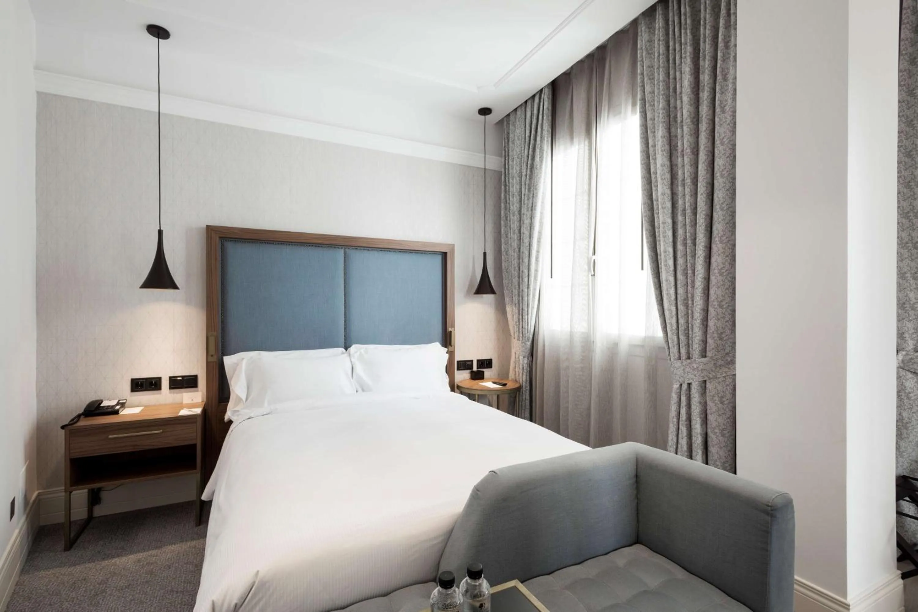 Queen Room in DoubleTree by Hilton Madrid-Prado