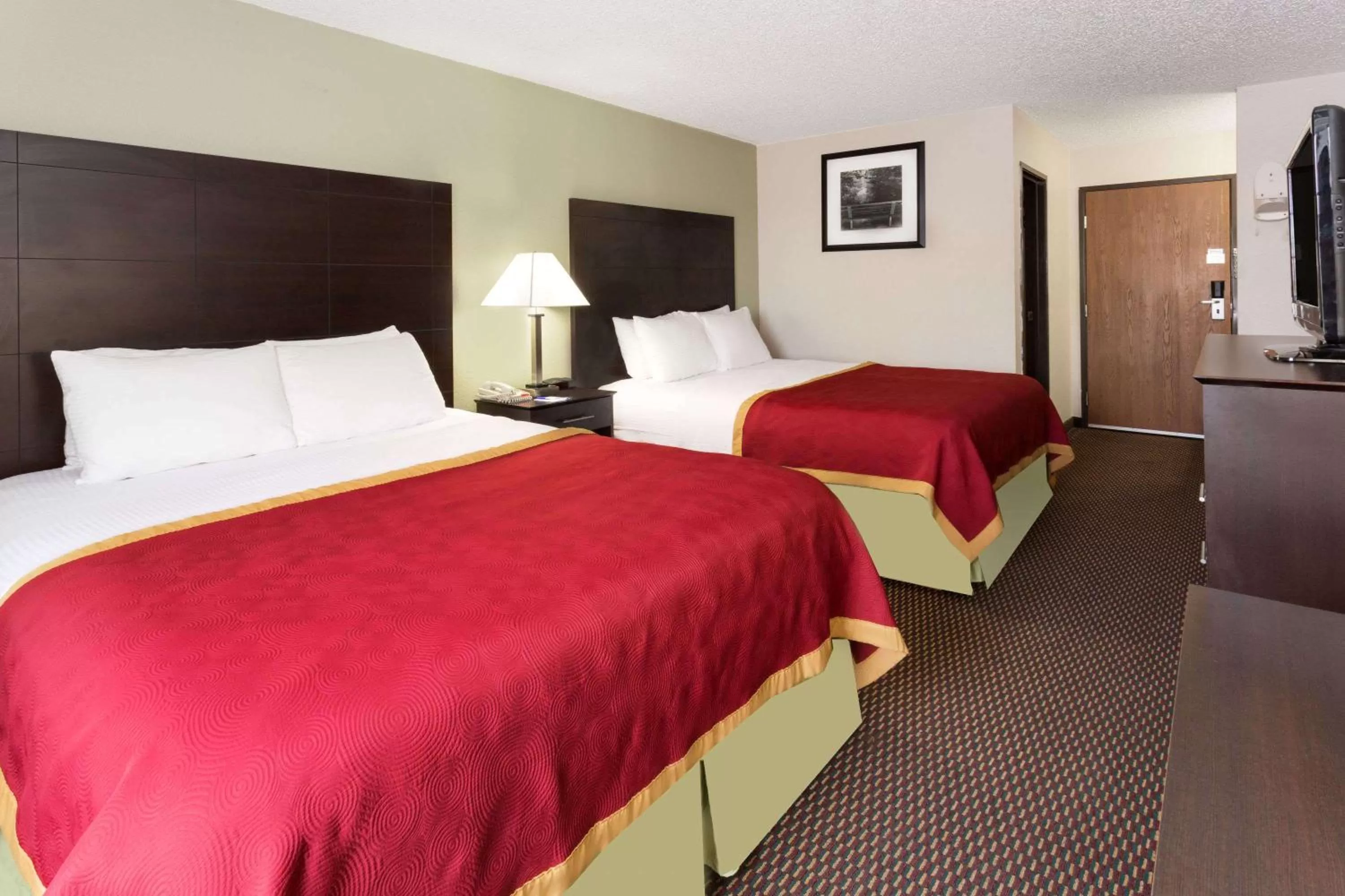 One-Bedroom Suite with Two Queen Beds - Non-Smoking in Baymont by Wyndham Beloit