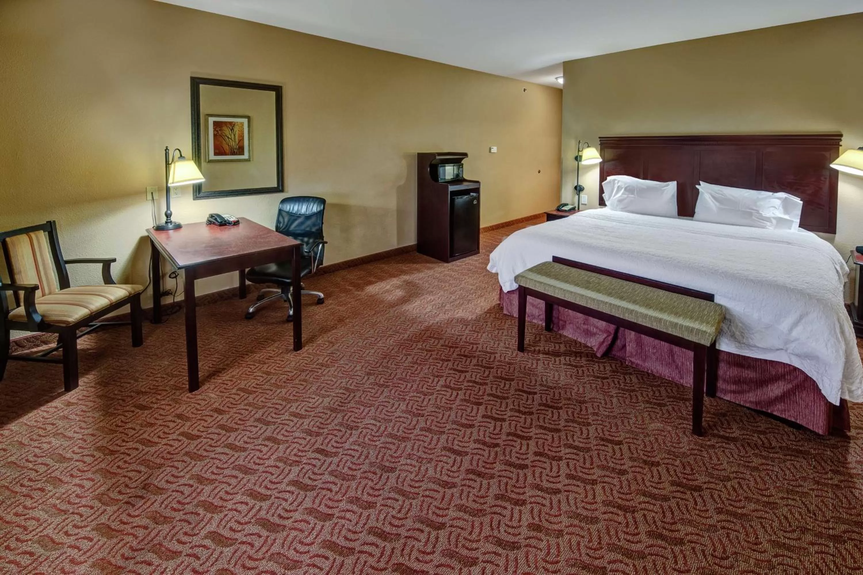 King Room with King Bed - Non-Smoking in Hampton Inn & Suites Corsicana