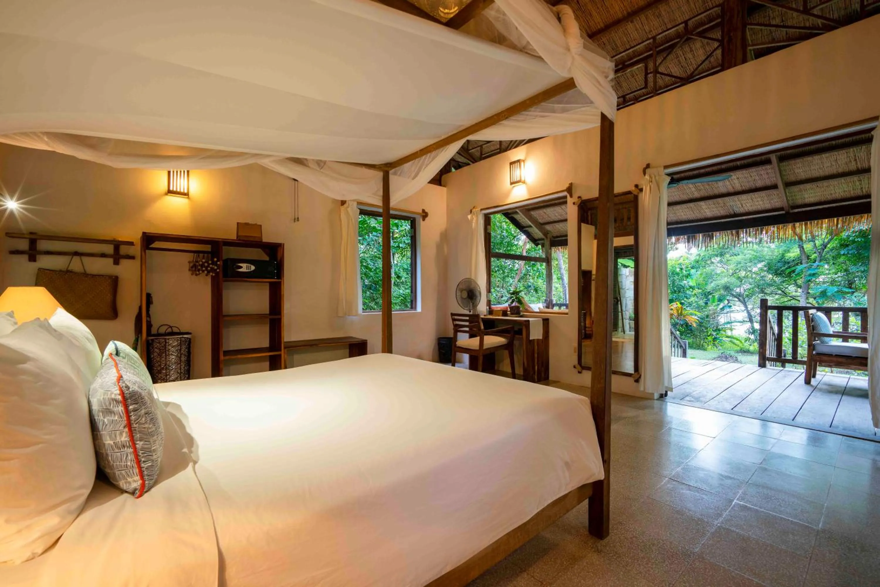 Deluxe Bungalow with Garden View in Mango Bay Resort