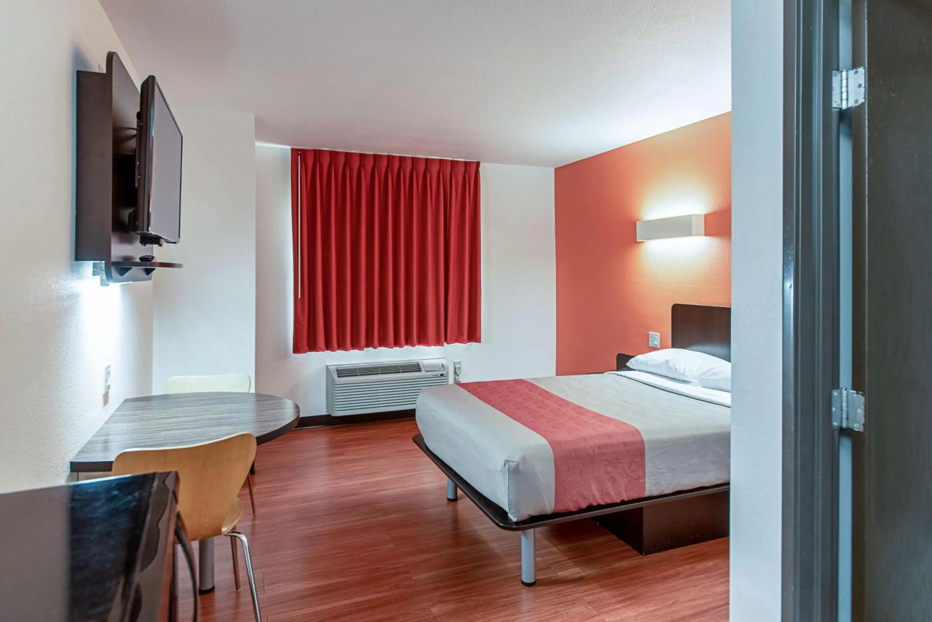 Double Room - Disability Access - Non-Smoking in Motel 6-Lebanon, IN