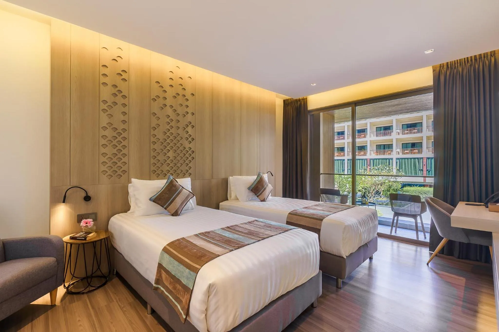 Connecting Room Double and Twin in Fifth Pattaya Jomtien By Shiwalai Int