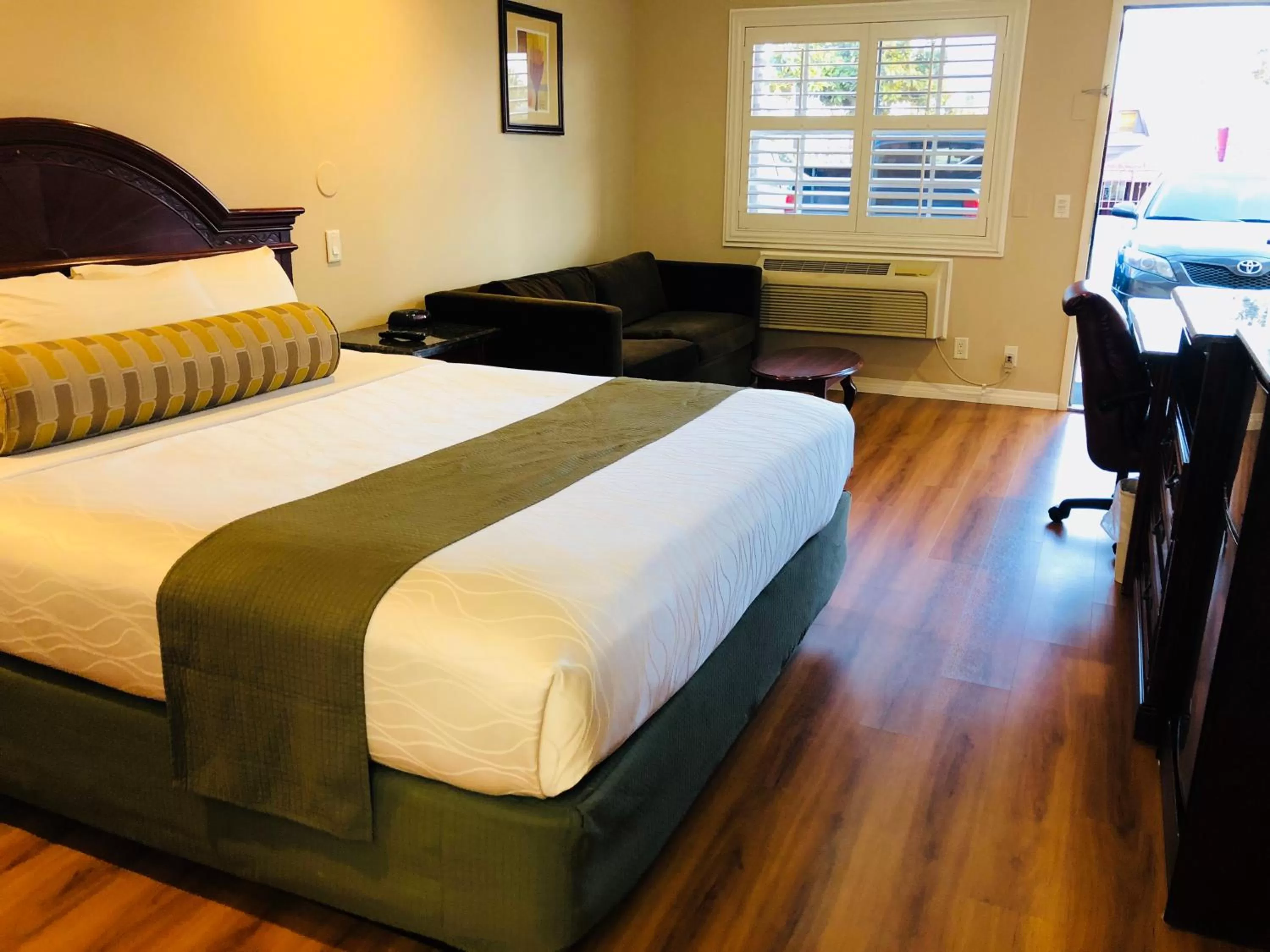 King Room in Dynasty Suites Hotel