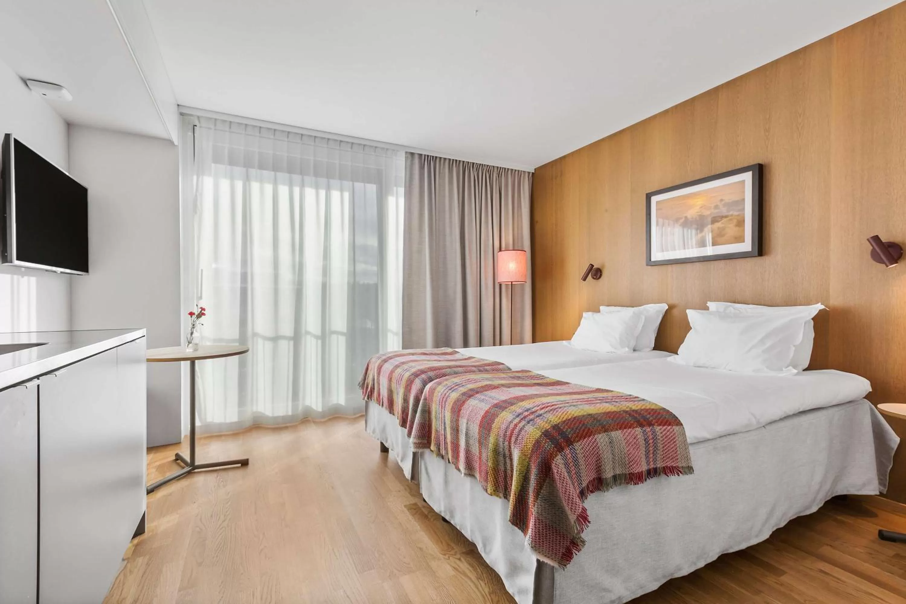 Twin Studio with Balcony - Accessible in Best Western Plus Ten Hotel