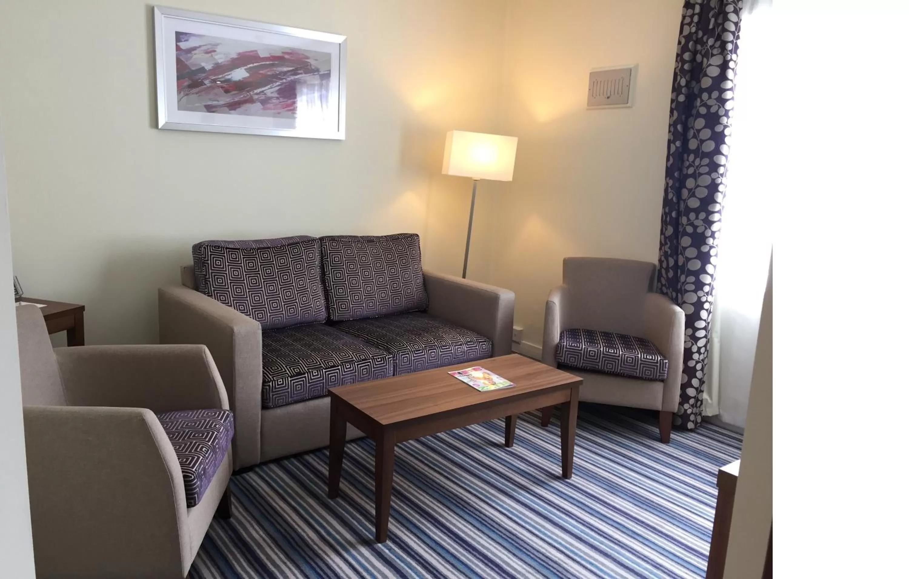 Premium King Room in Holiday Inn Reading West by IHG
