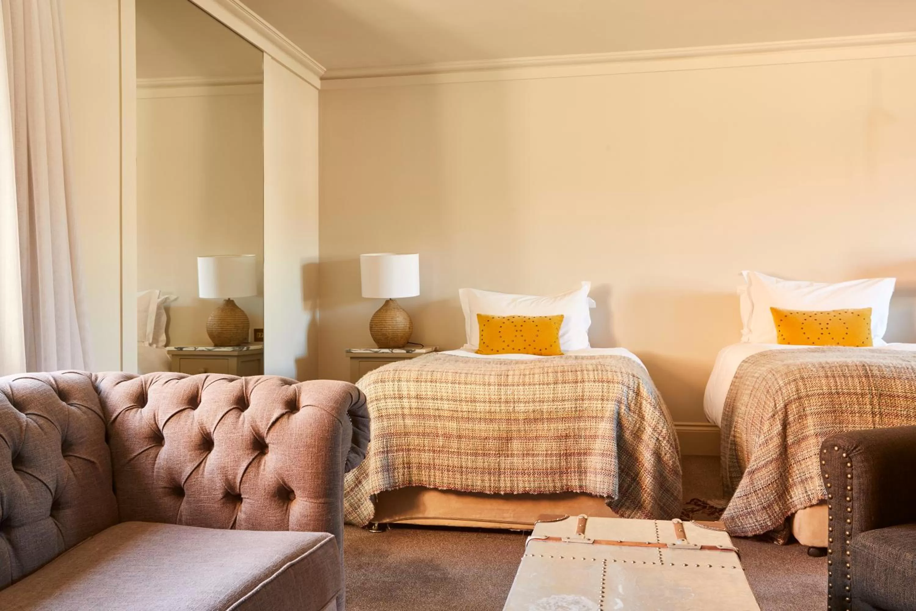 Casual Twin Room  in The Great House, Sonning, Berkshire