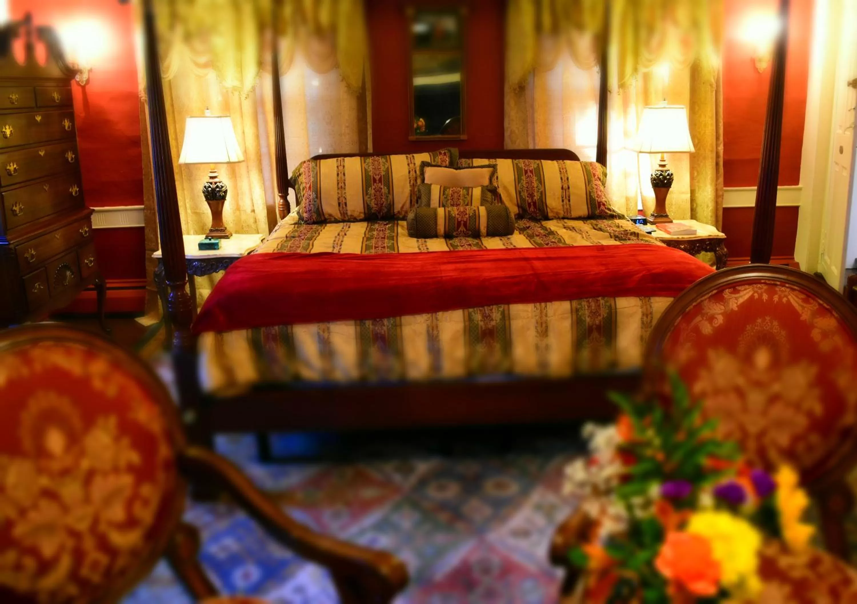 Superior King Room in Daniels House Inn