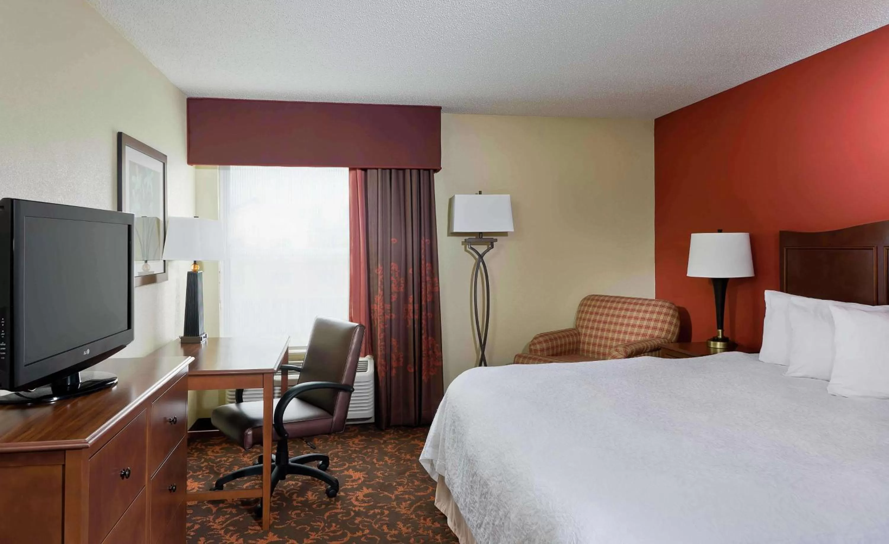 King Room with King Bed - Non-Smoking in Hampton Inn Chicago-Tinley Park