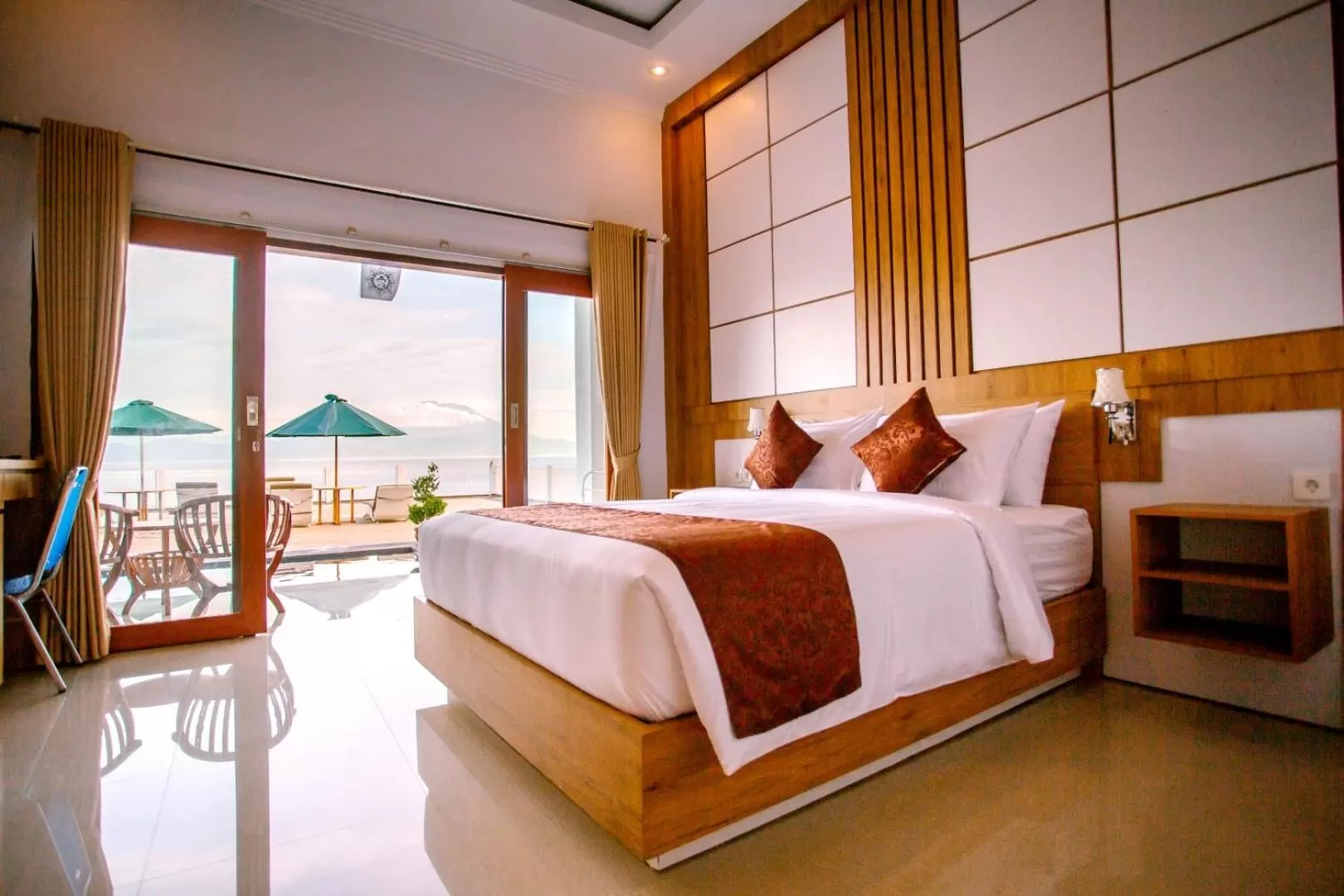 Deluxe Room with Pool Access in Samuh Sunset Nusa Penida by GenuineHost