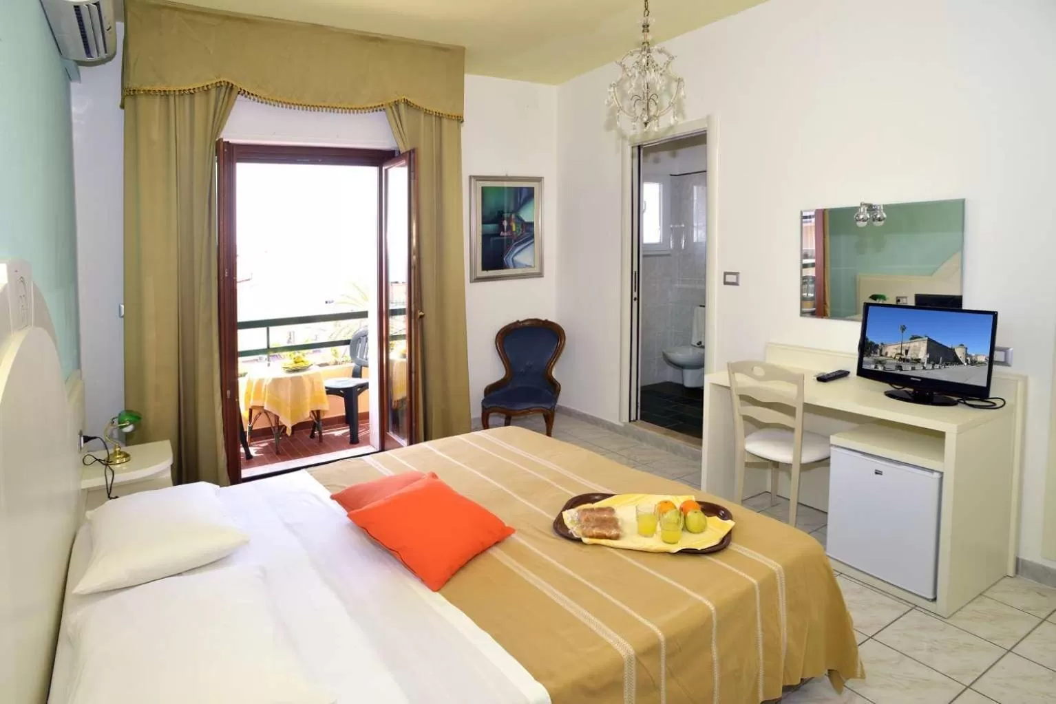 Double or Twin Room with Balcony and Sea View in Hotel La Margherita & SPA