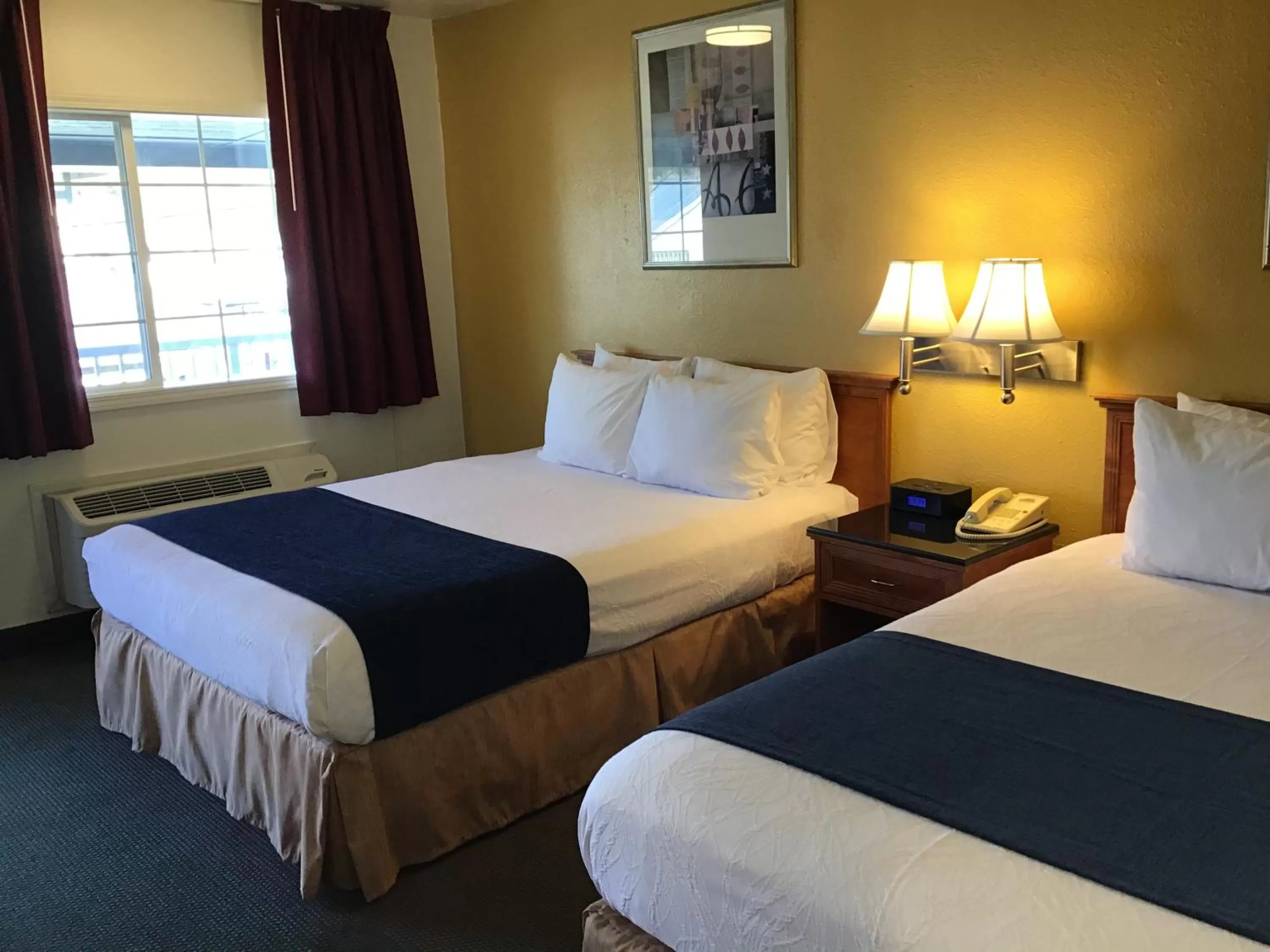 Queen Room with Two Queen Beds - Non-Smoking in Travelodge by Wyndham Pendleton OR