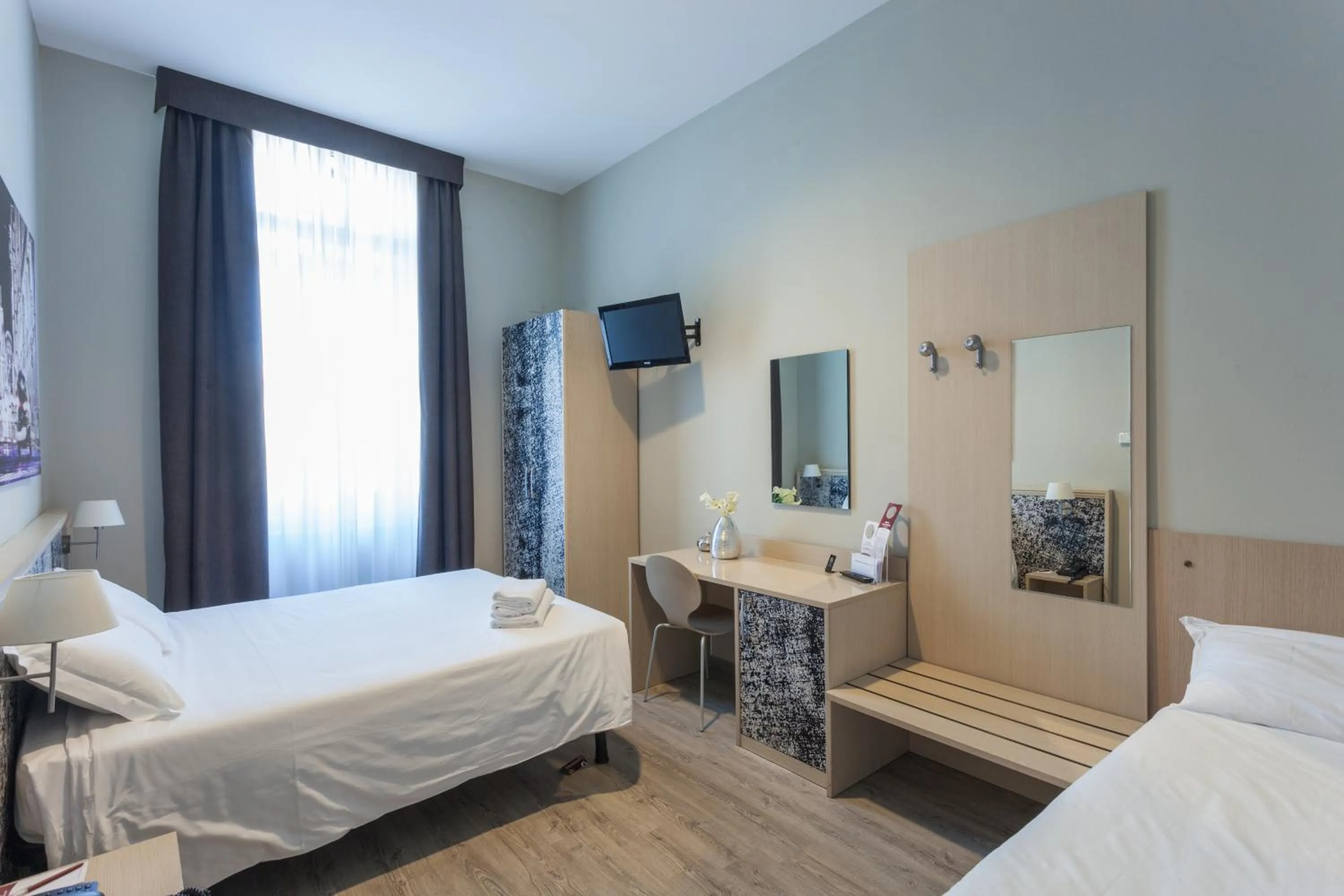 Triple Room in Best Quality Hotel Dock Milano