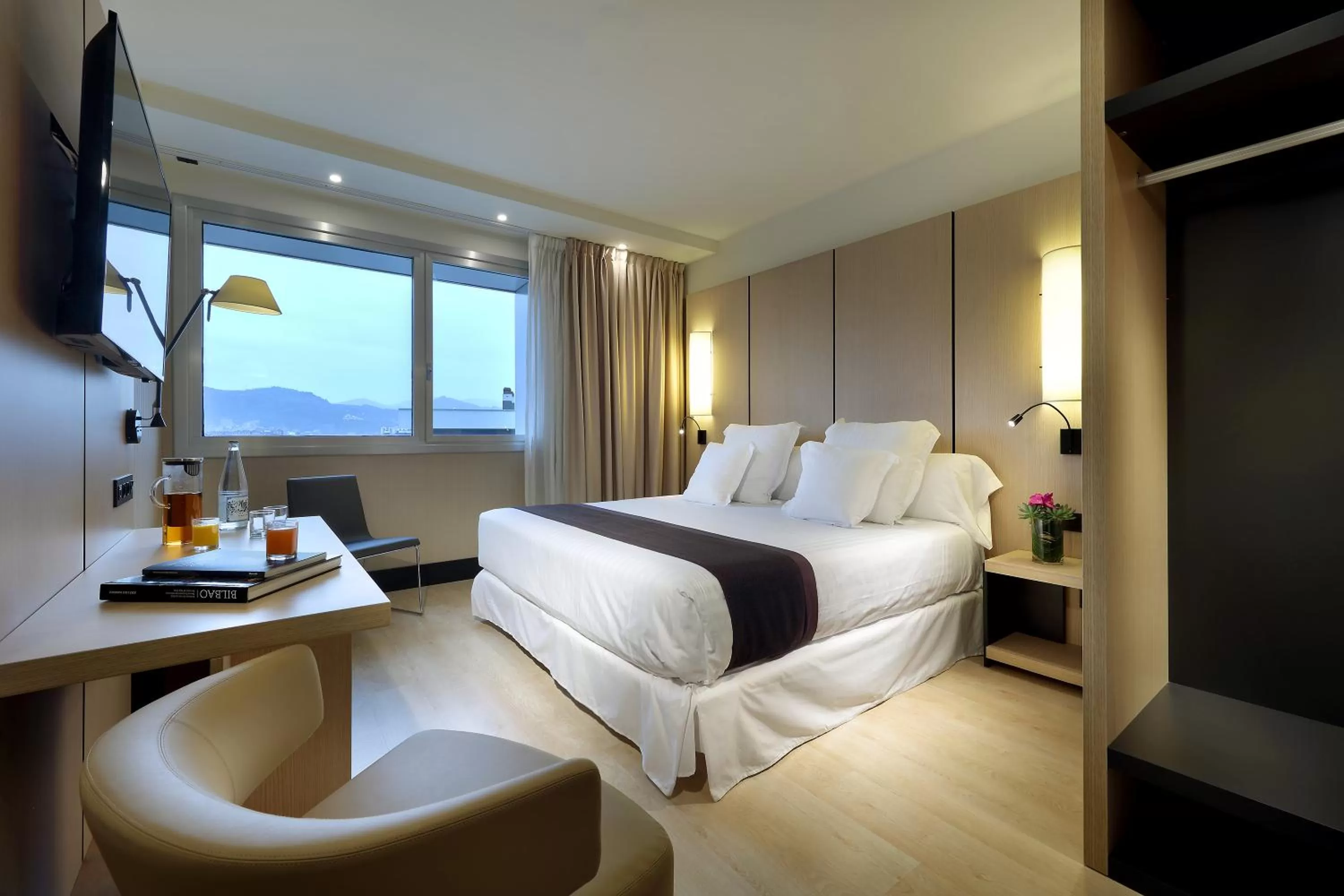 Superior King Room in Occidental Bilbao
