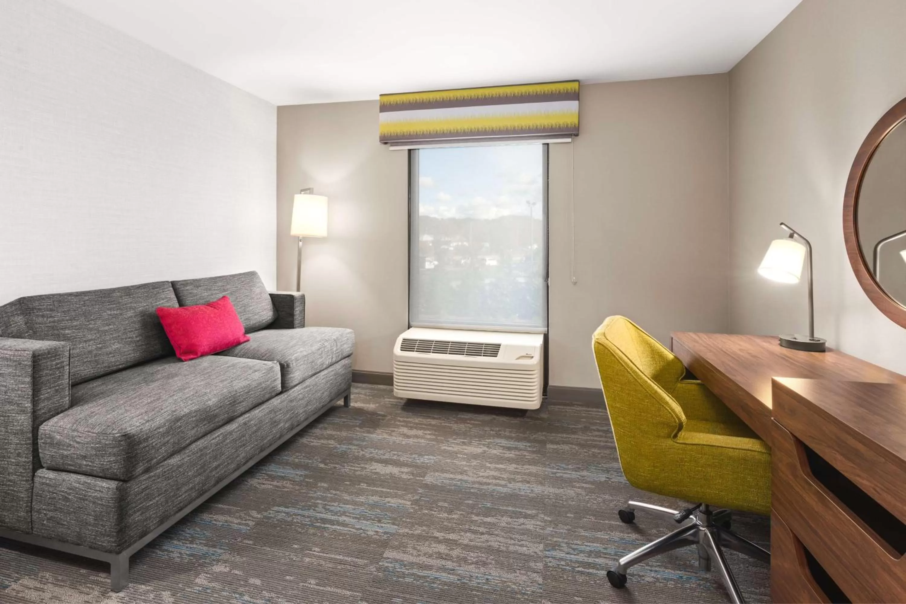 Executive King Room with Sofa Bed - Non-Smoking in Hampton Inn Seekonk