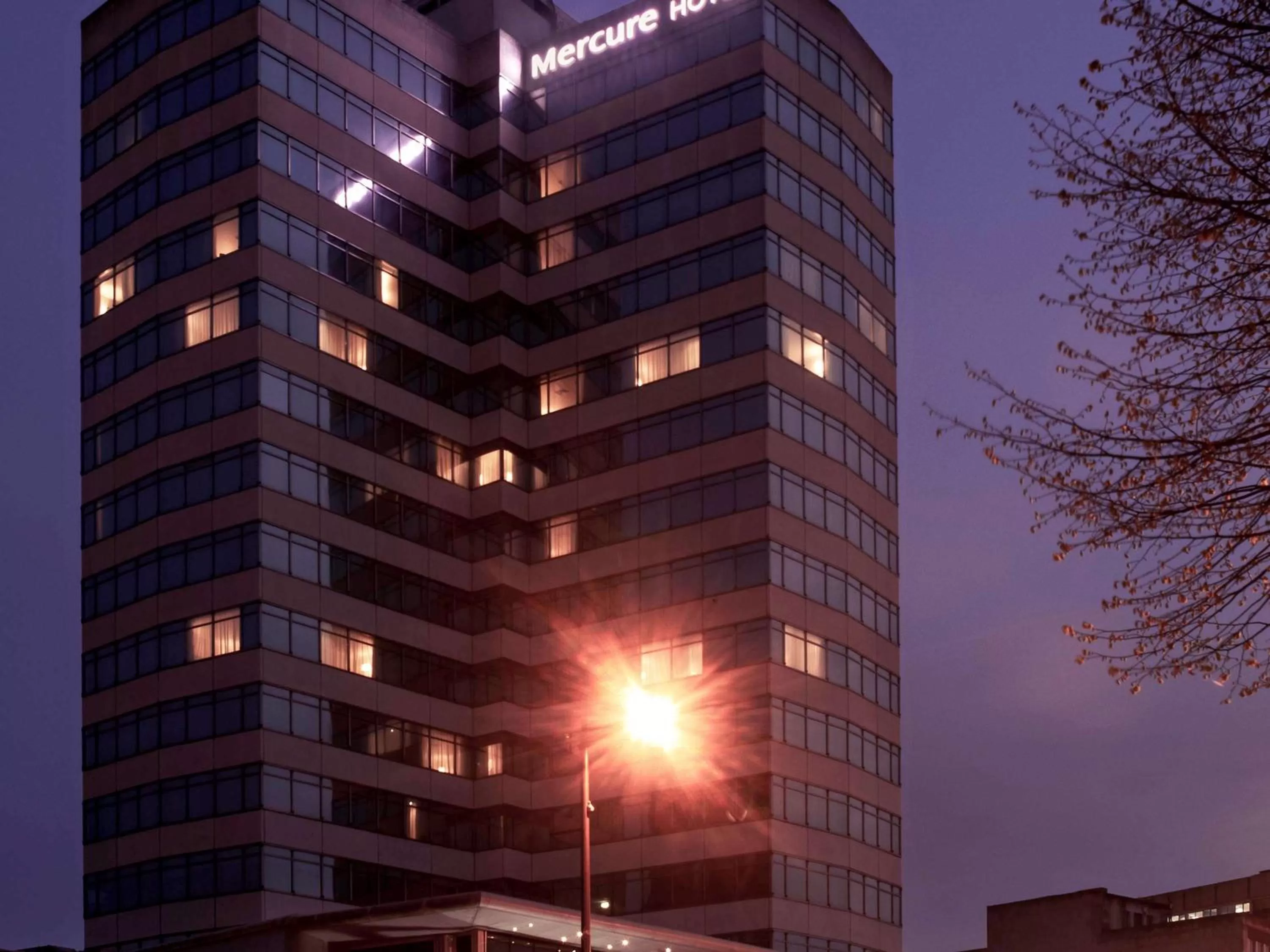 Holland House Hotel Cardiff By Sunday