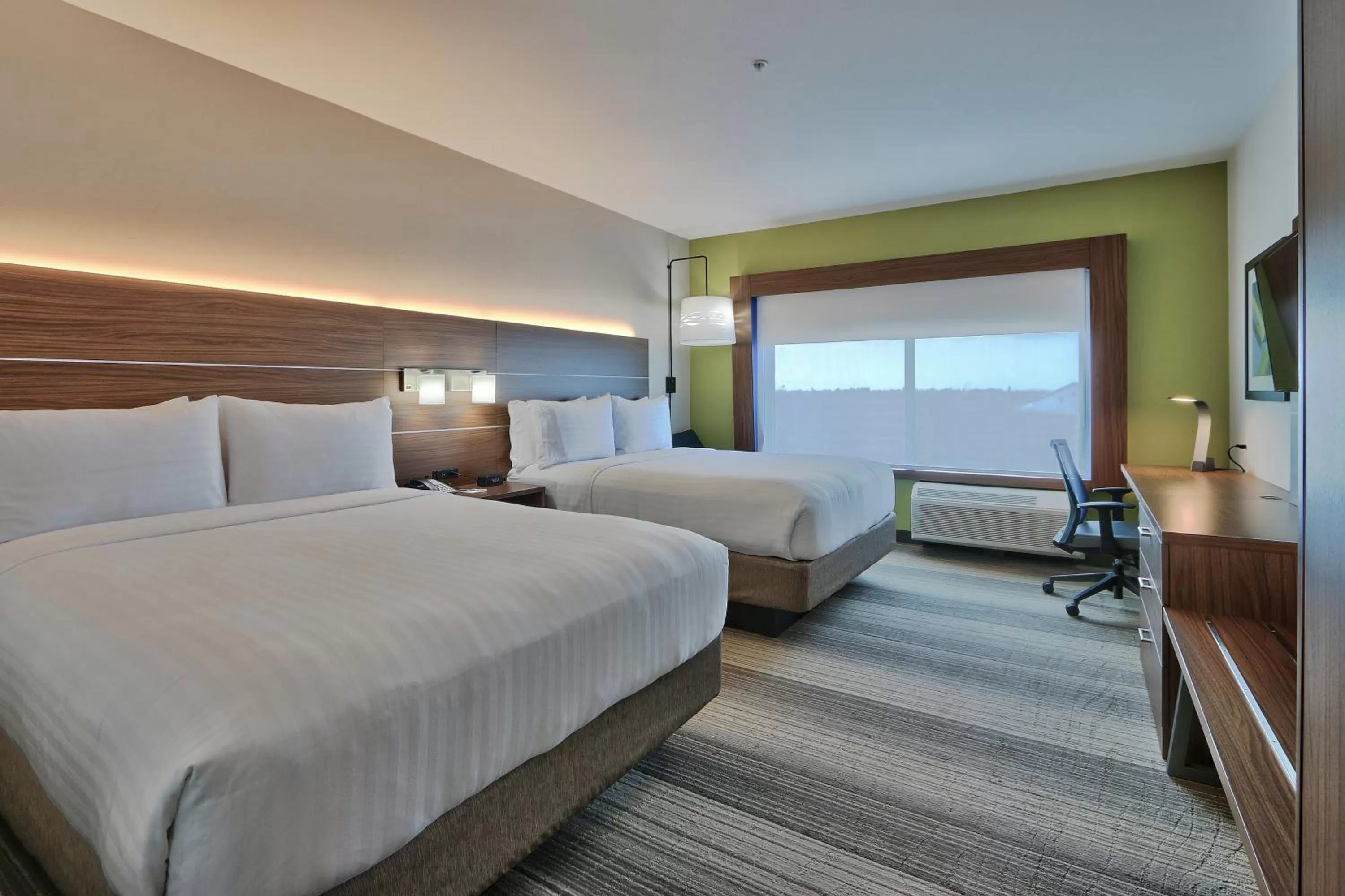 Standard Room in Holiday Inn Express & Suites - Houston East - Beltway 8, an IHG Hotel