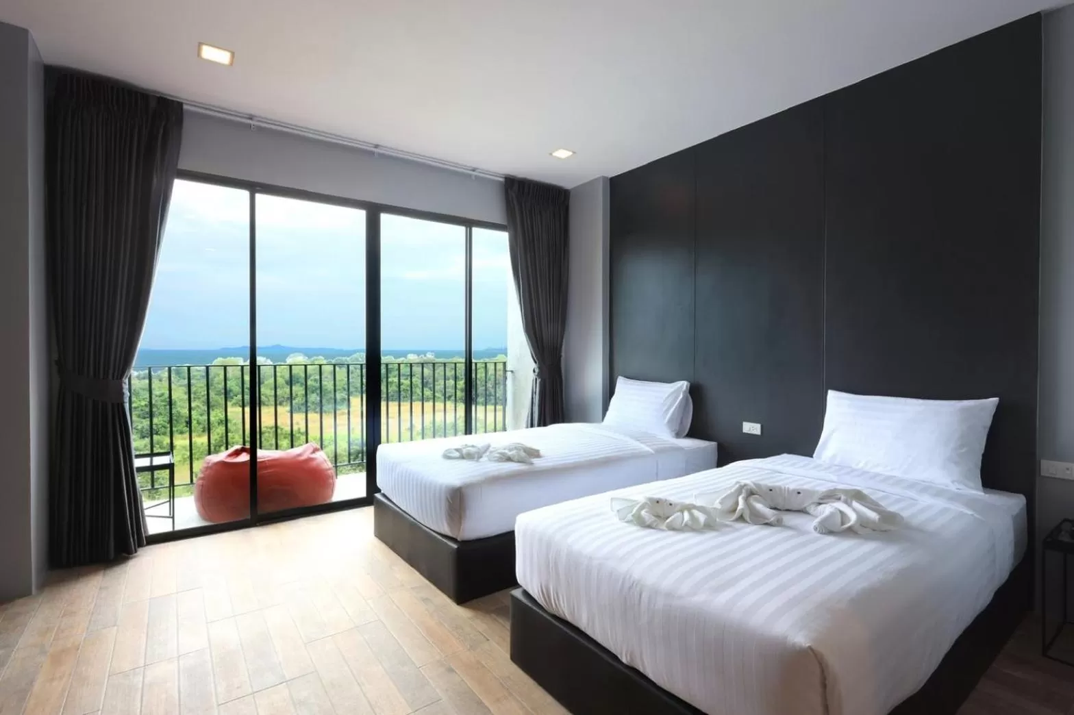Basic Double Room or Twin Room with Balcony in The Wind Hotel