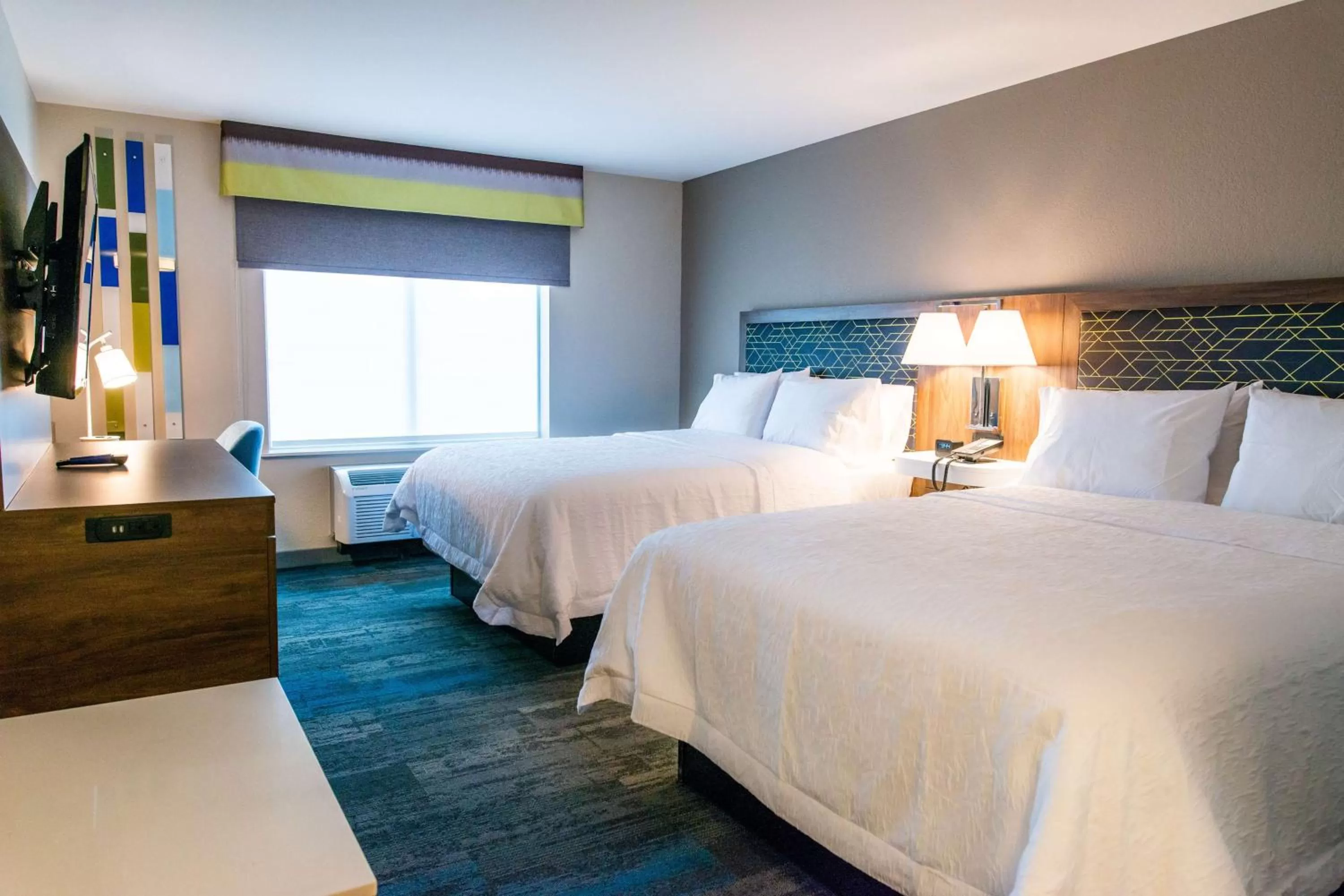 Queen Room with Two Queen Beds - Hearing Access/Non-Smoking in Hampton Inn Paris IL, IL